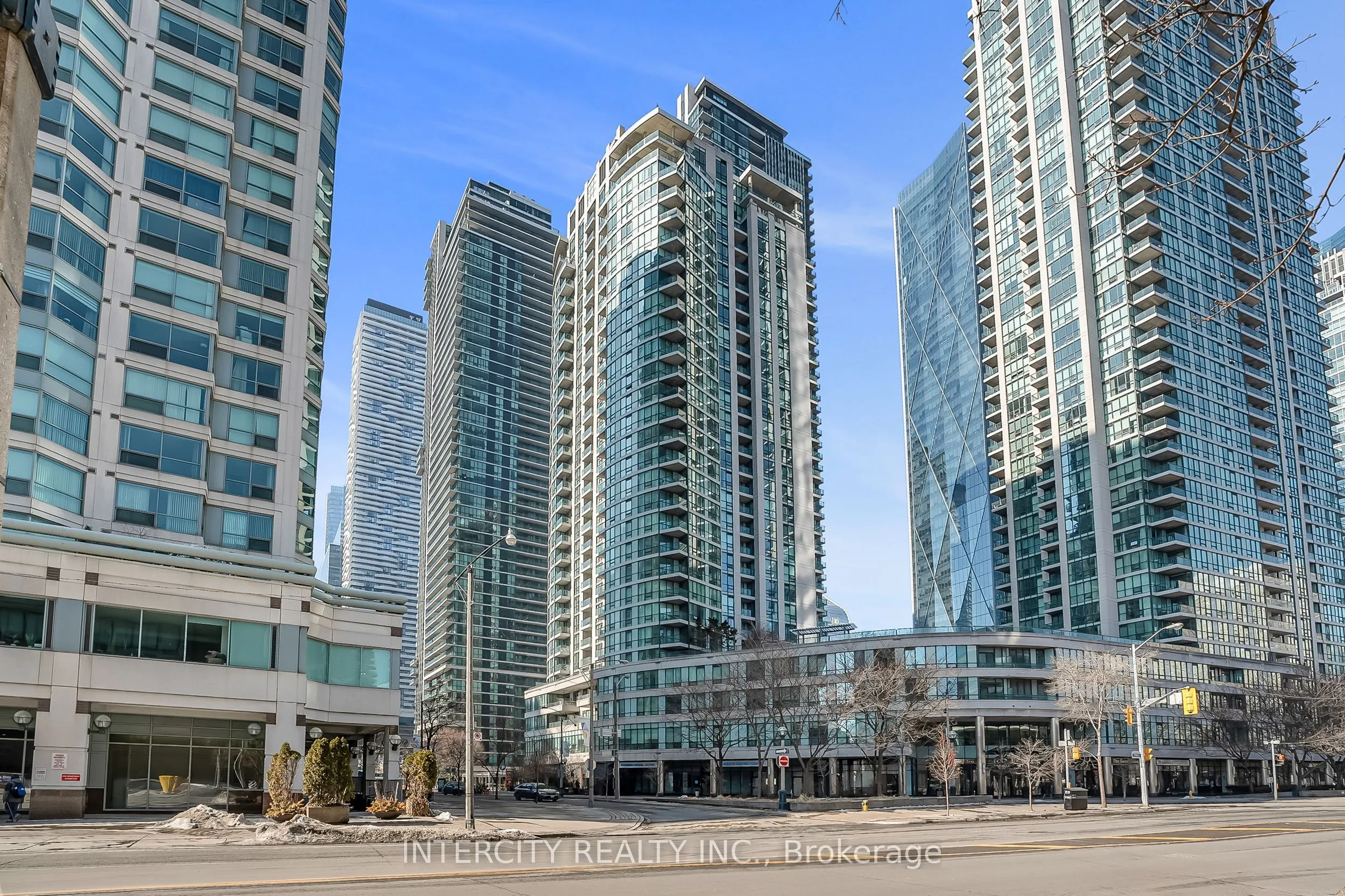 12 Yonge Street #1010