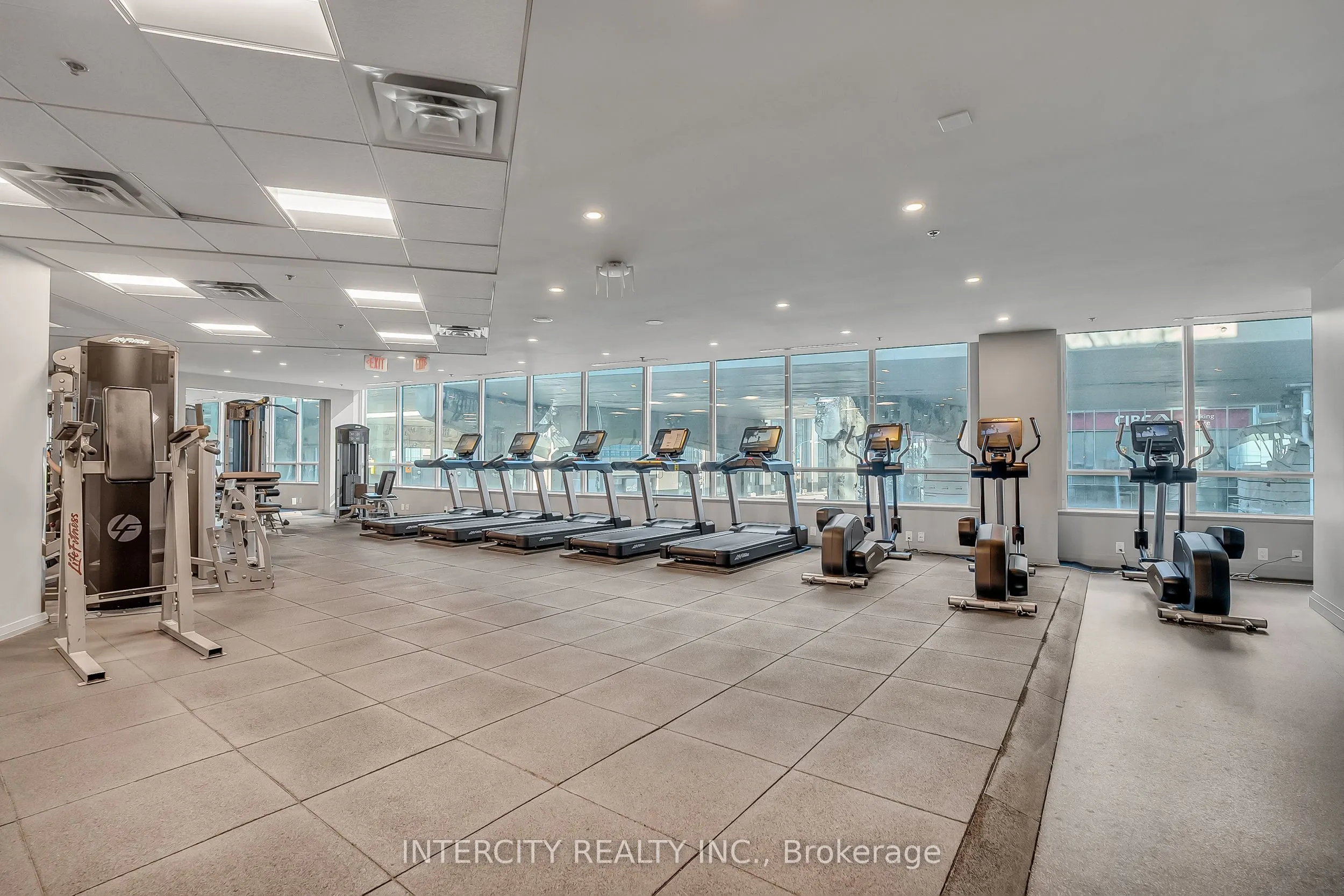 12 Yonge Street #1010