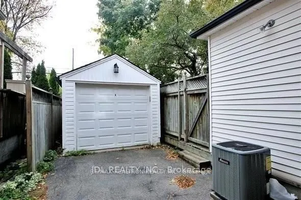 23 Bowood Avenue