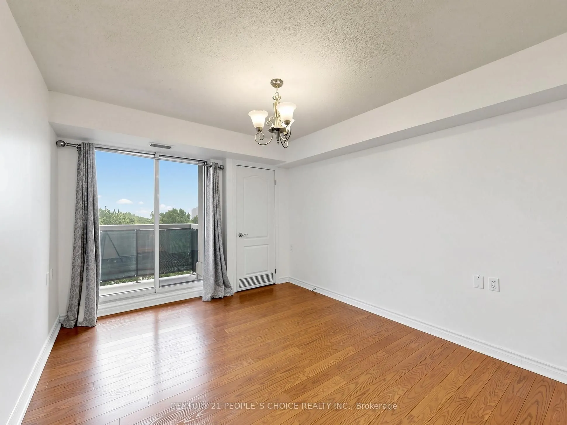 935 Sheppard Avenue W #603