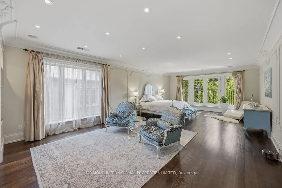 32 Arjay Crescent