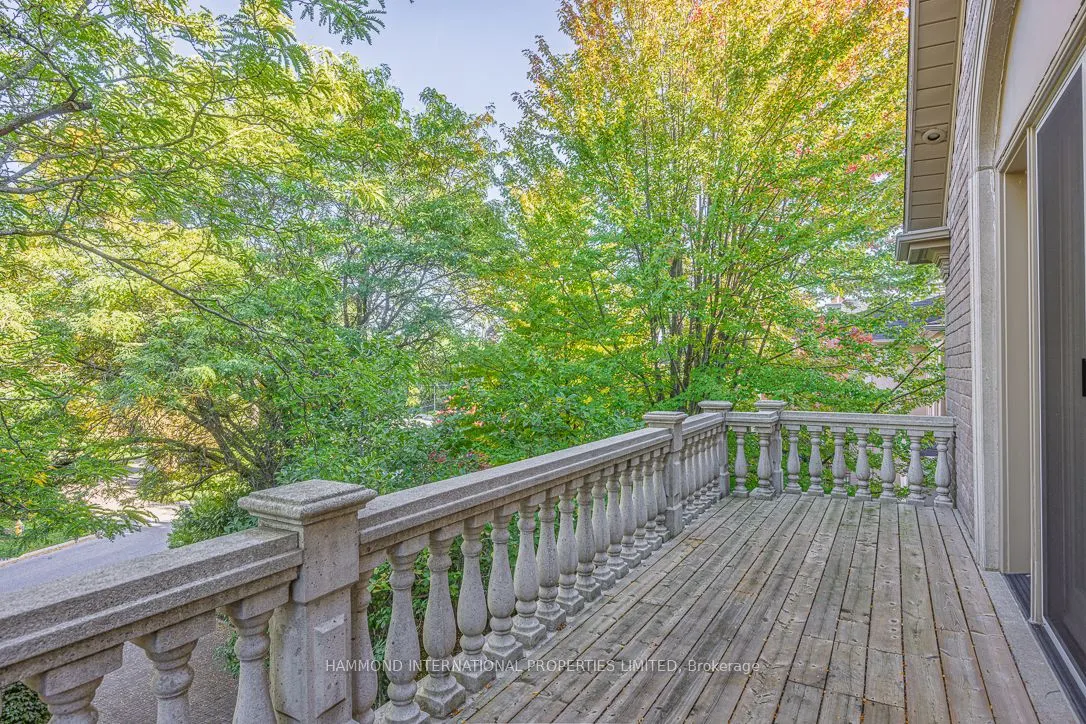 32 Arjay Crescent