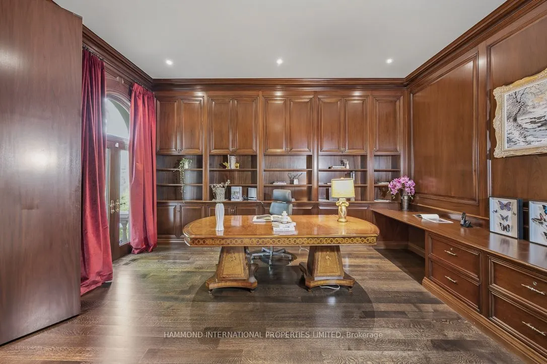 32 Arjay Crescent