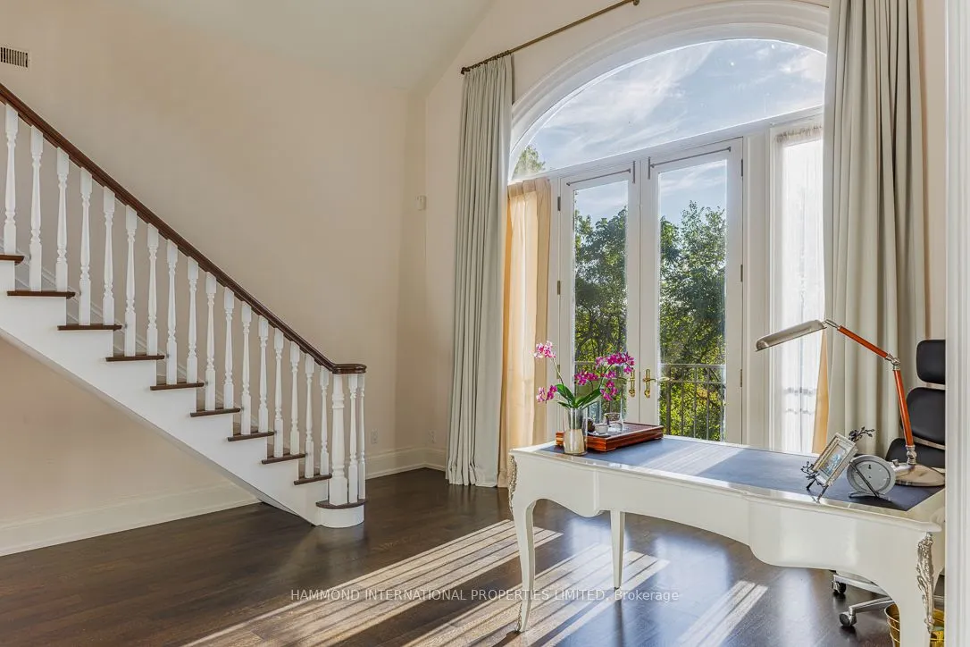 32 Arjay Crescent