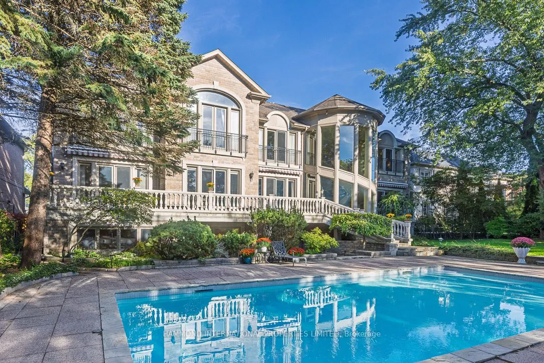 32 Arjay Crescent