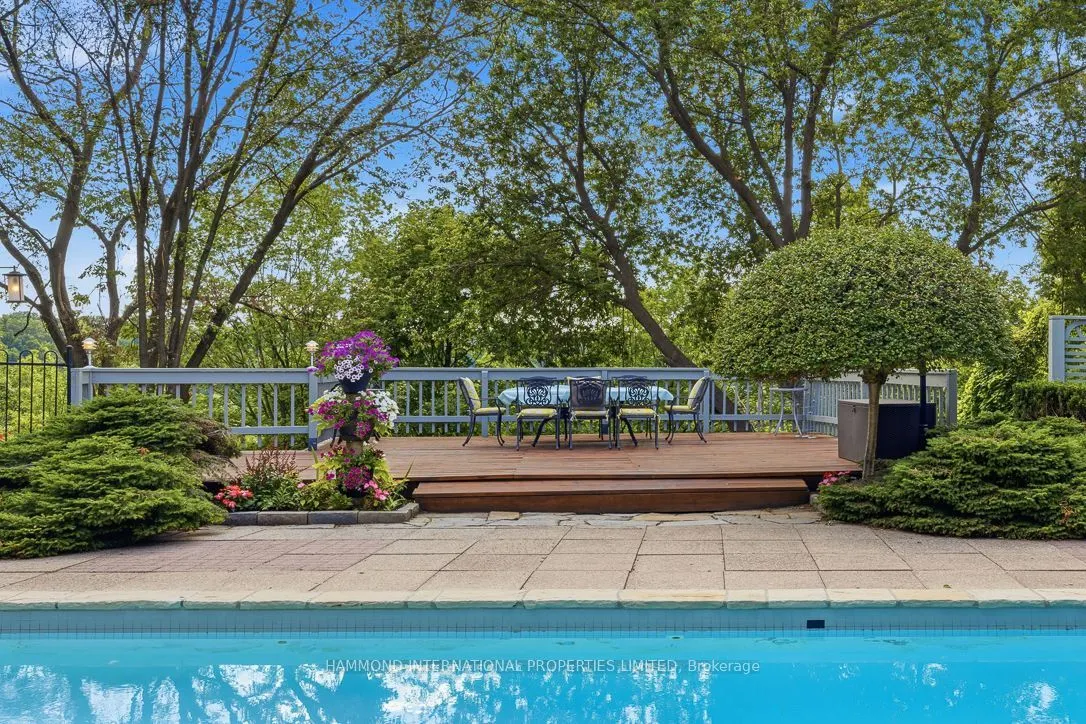 32 Arjay Crescent