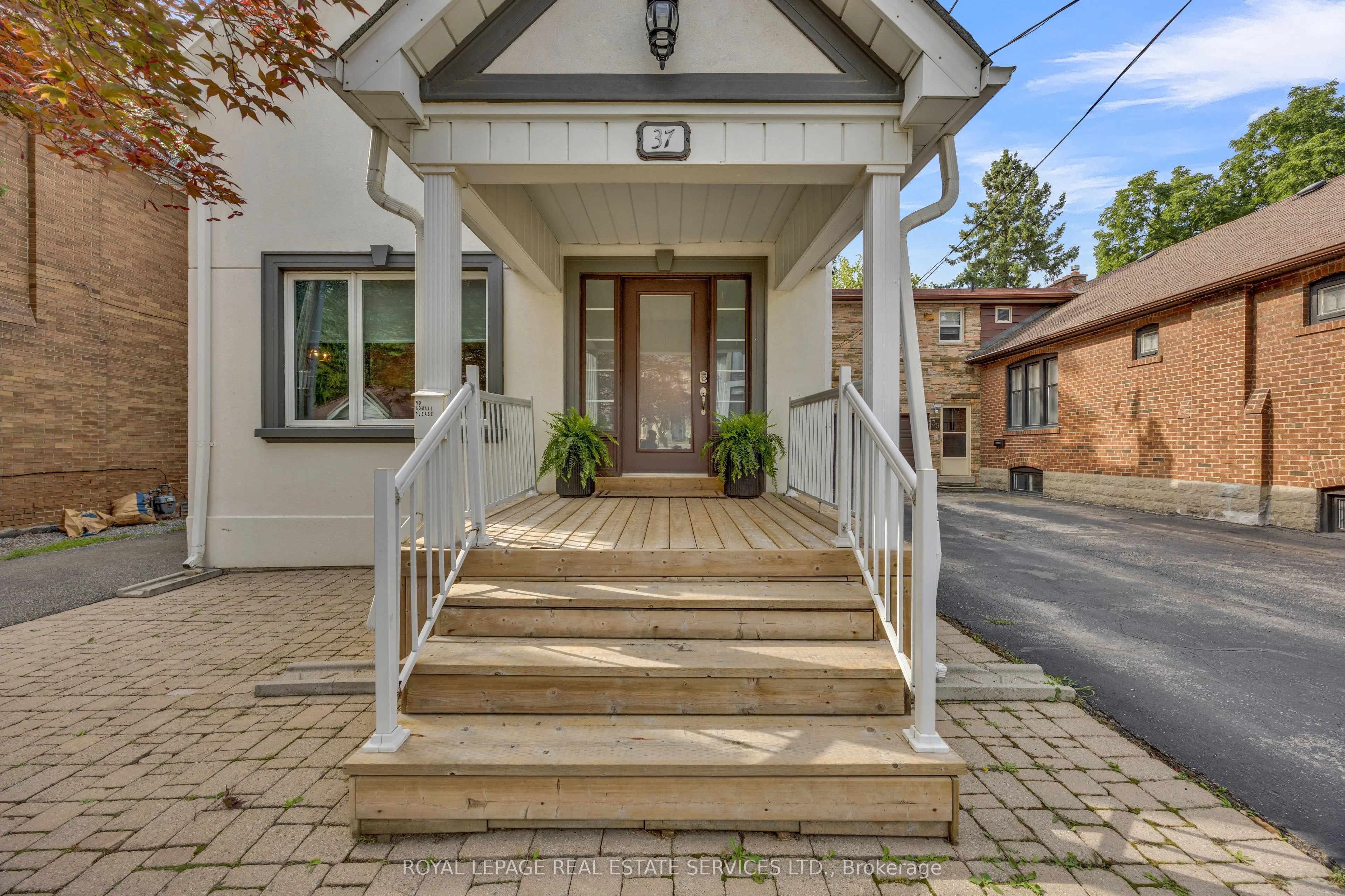 37 Johnston Avenue
