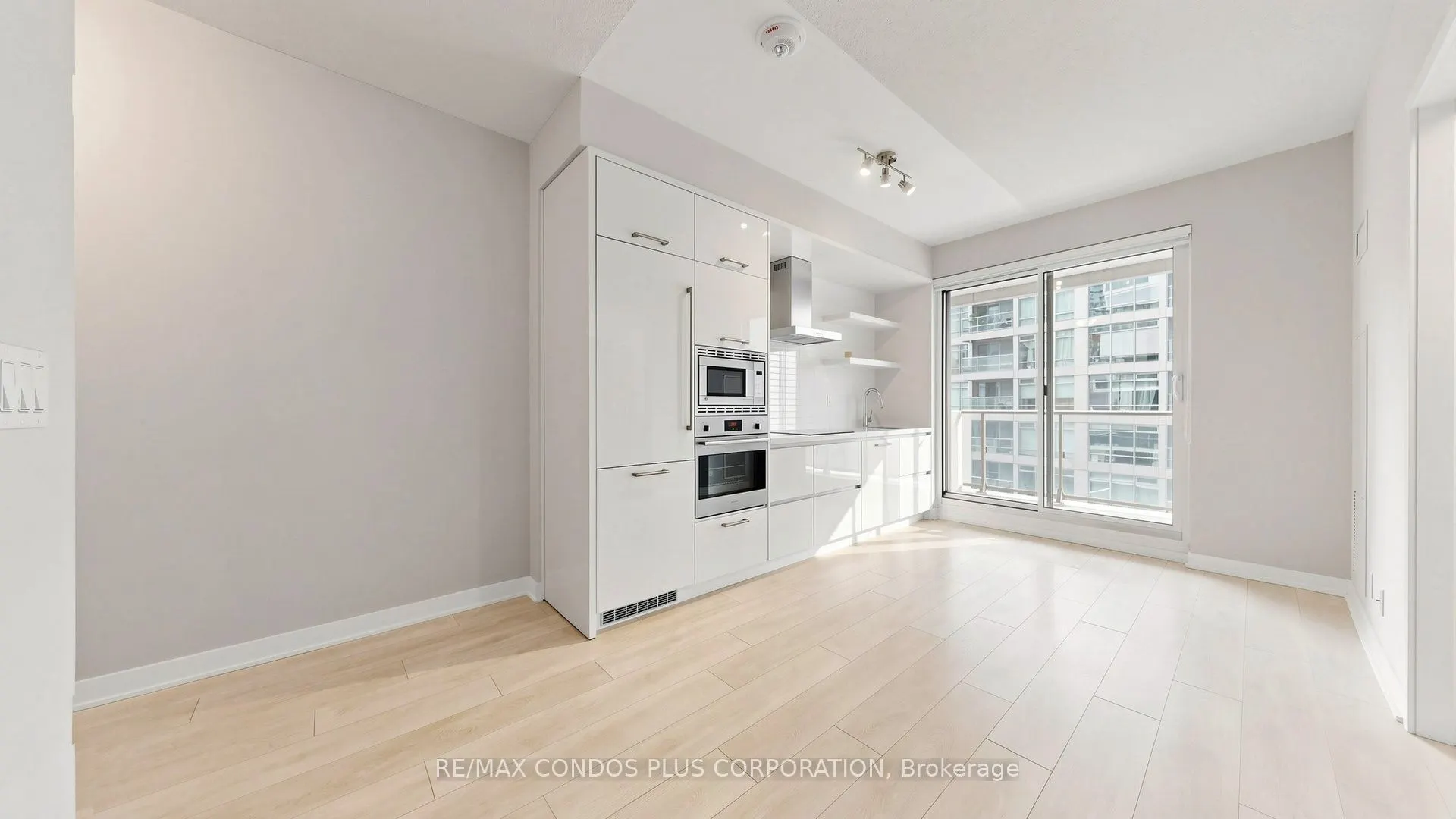 2221 Yonge Street #506