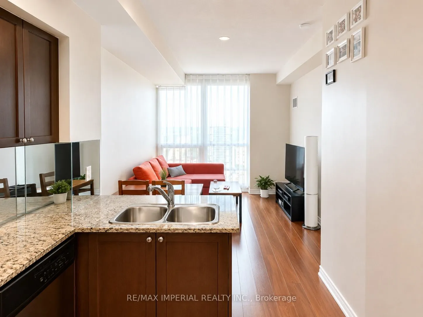 761 Bay Street #3304