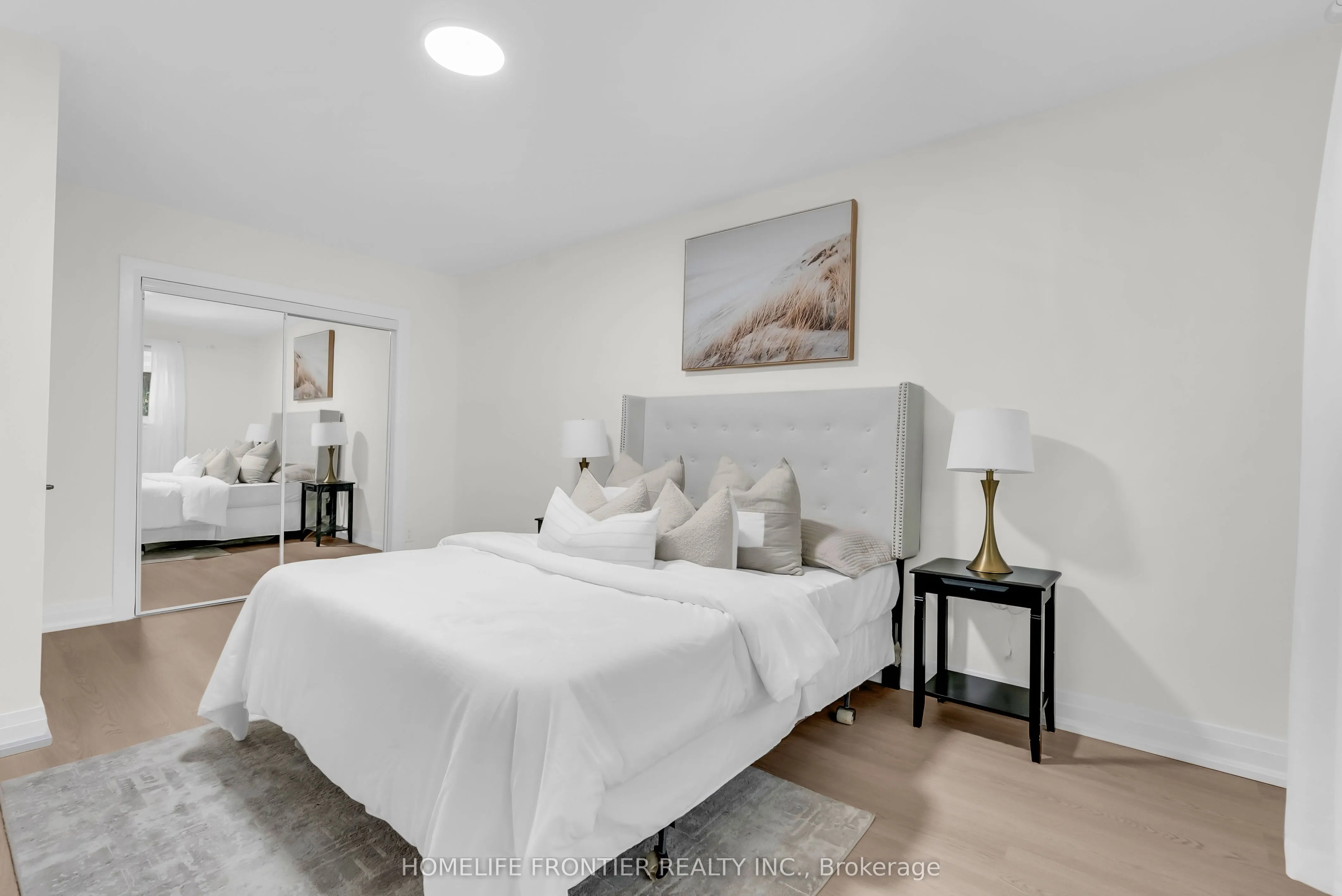 61 Sundial Crescent