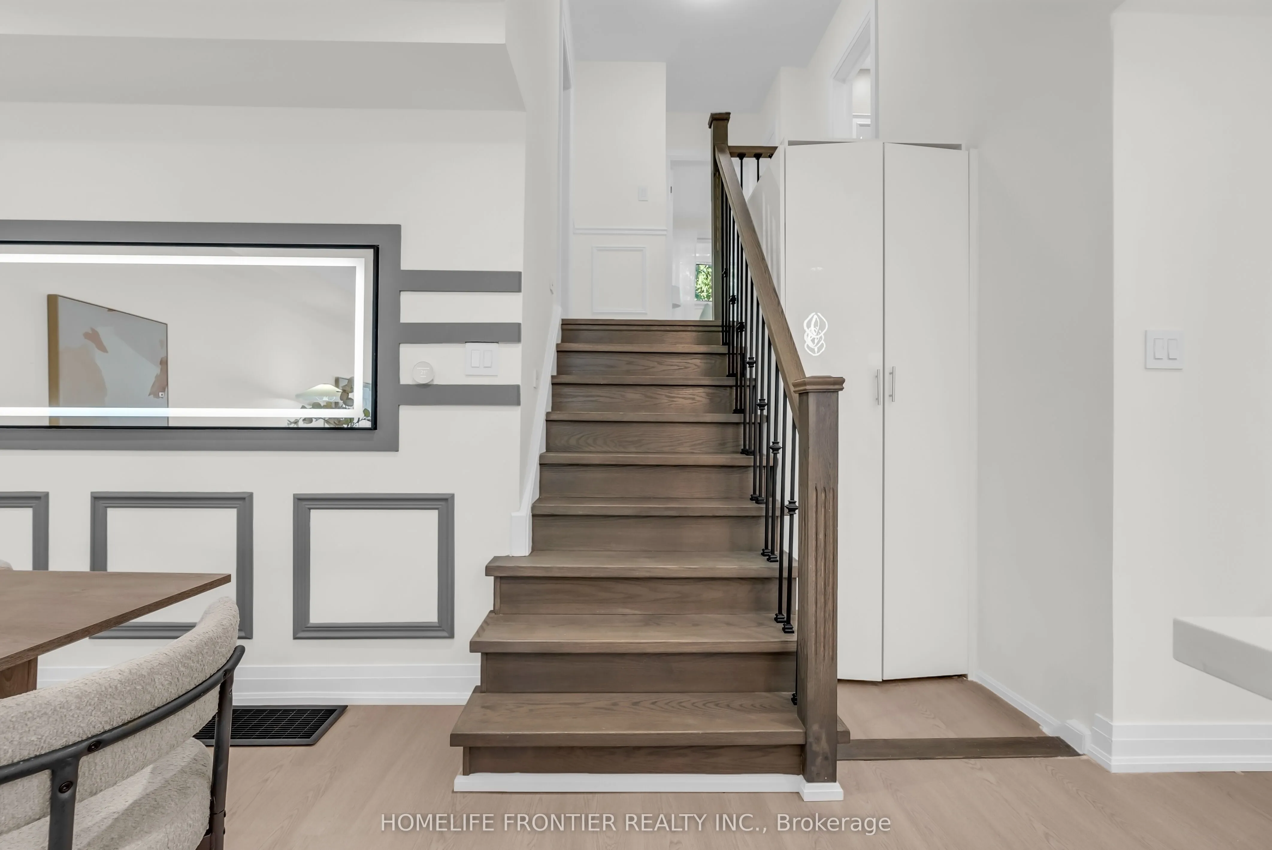 61 Sundial Crescent