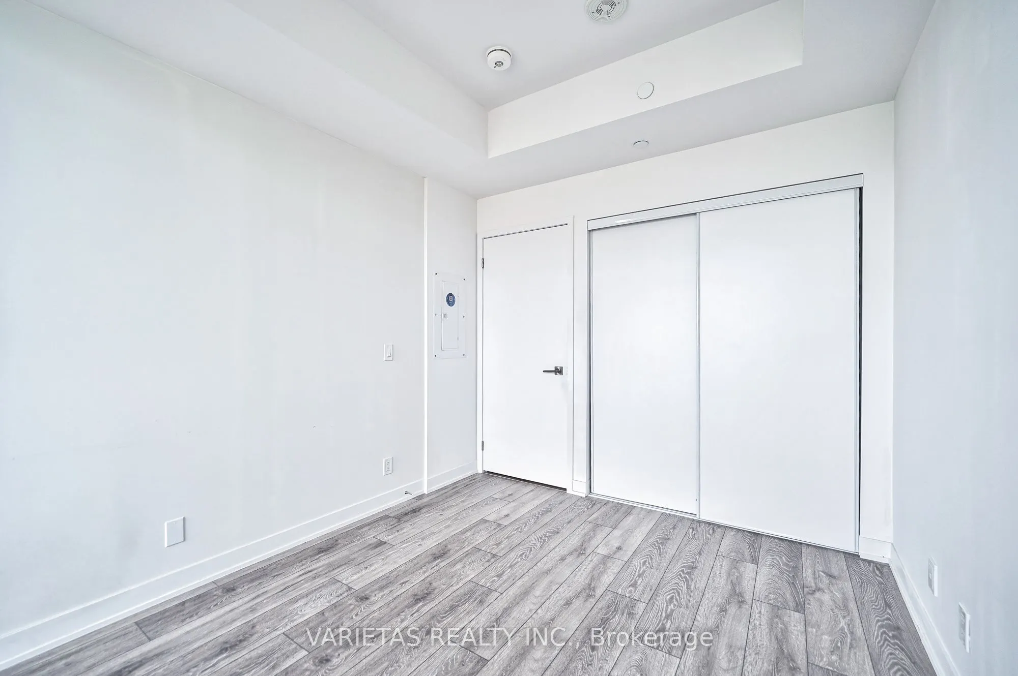 15 Holmes Avenue #1906