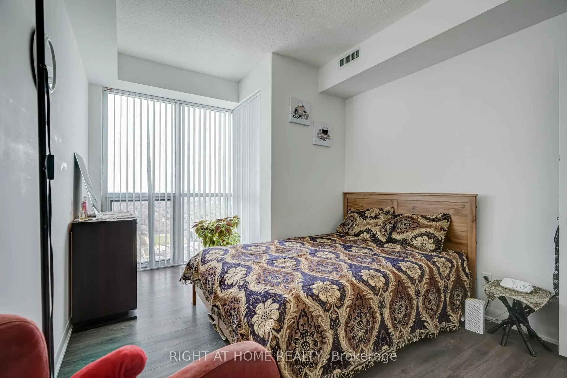 5162 Yonge Street #LPH208