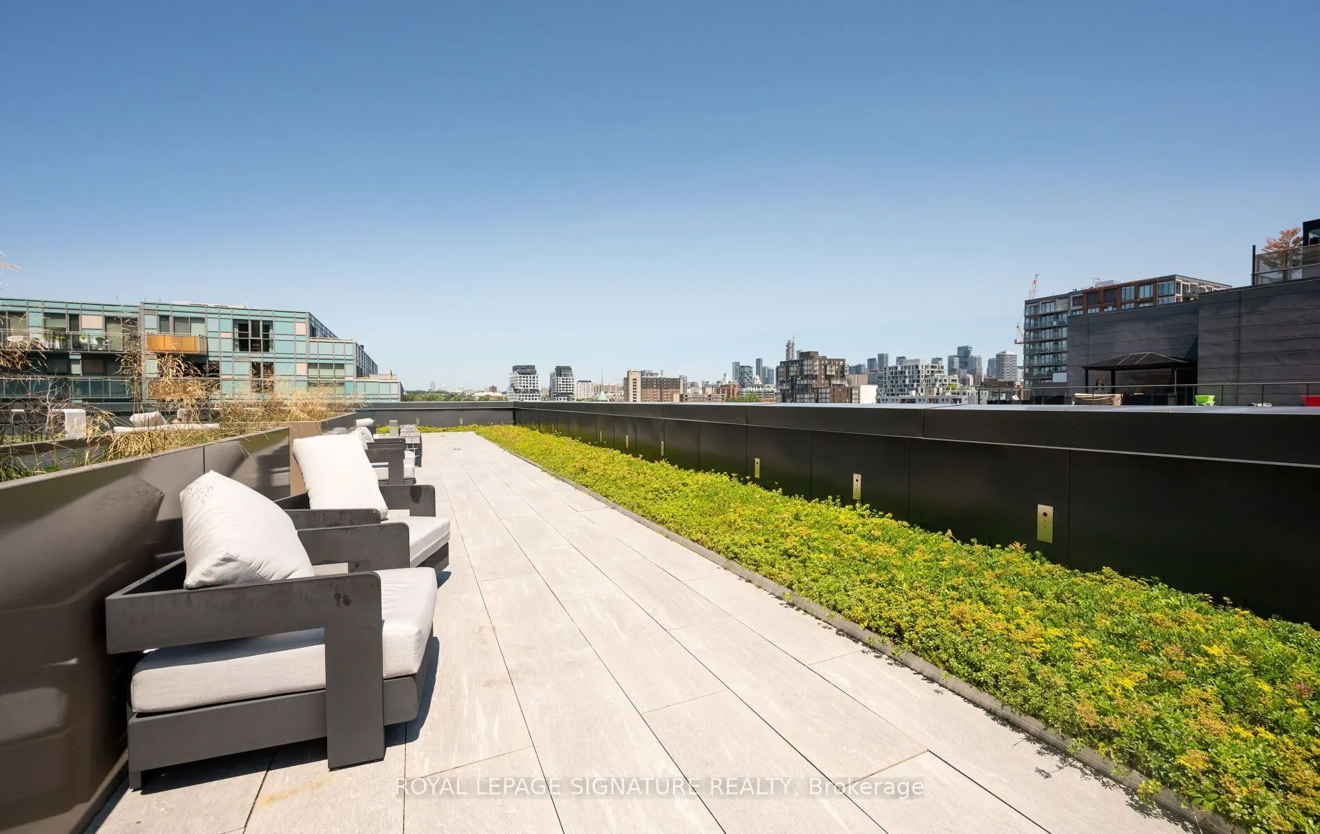 543 Richmond Street W #427