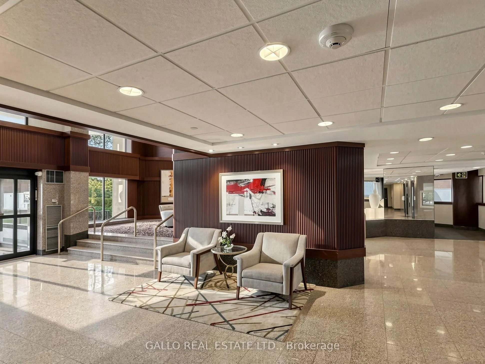 10 Kenneth Avenue #203