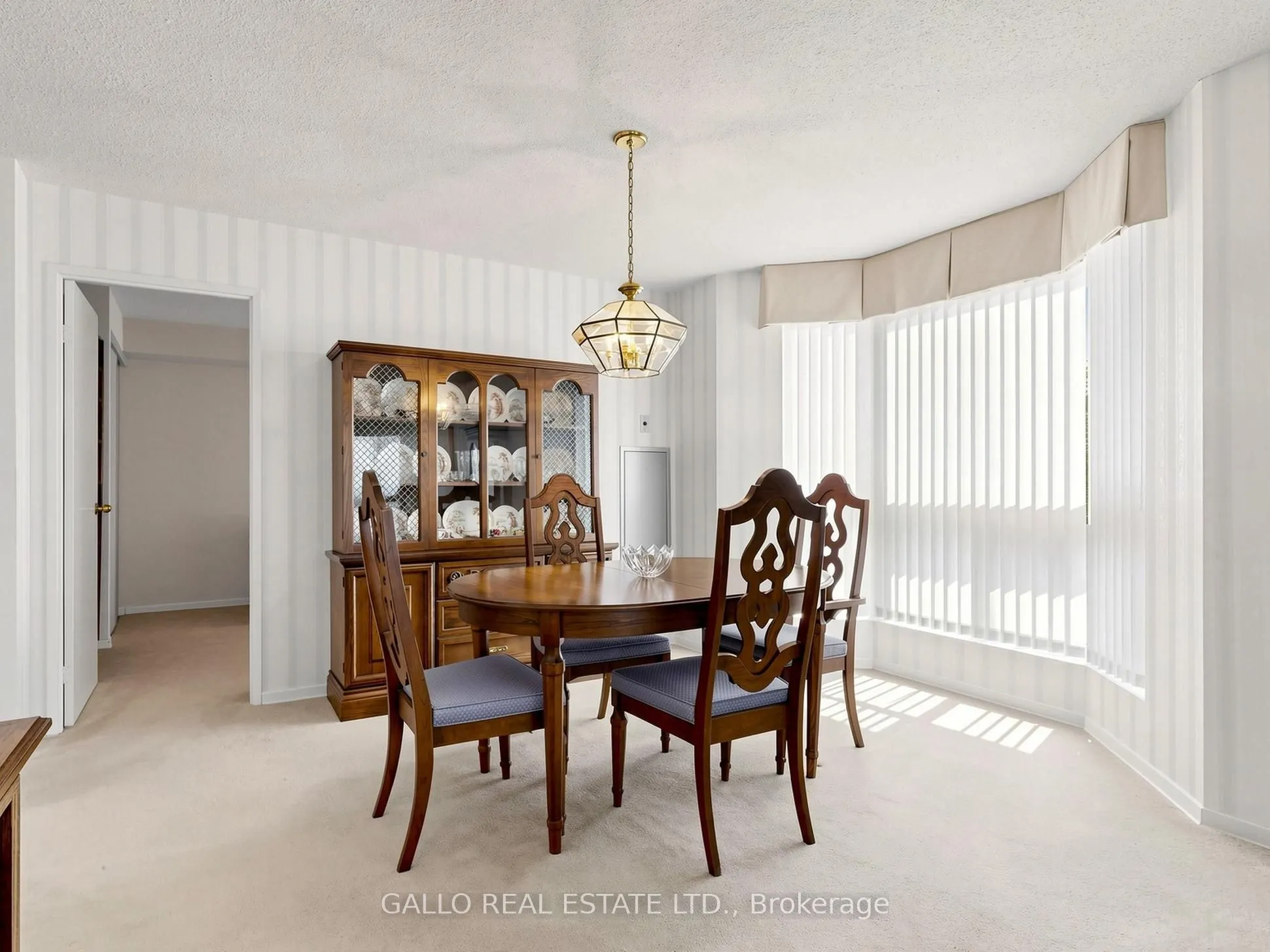 10 Kenneth Avenue #203