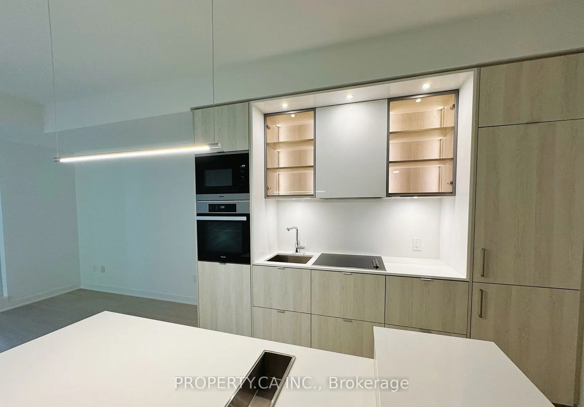 11 Yorkville Avenue #1007