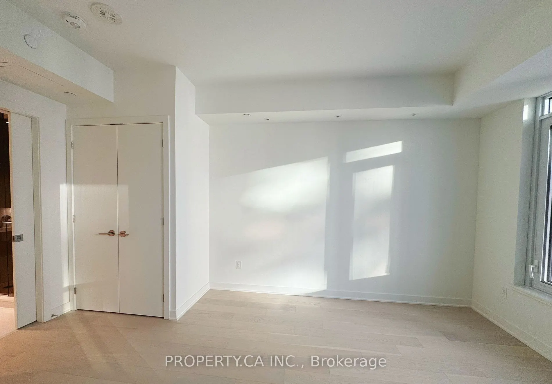11 Yorkville Avenue #1007