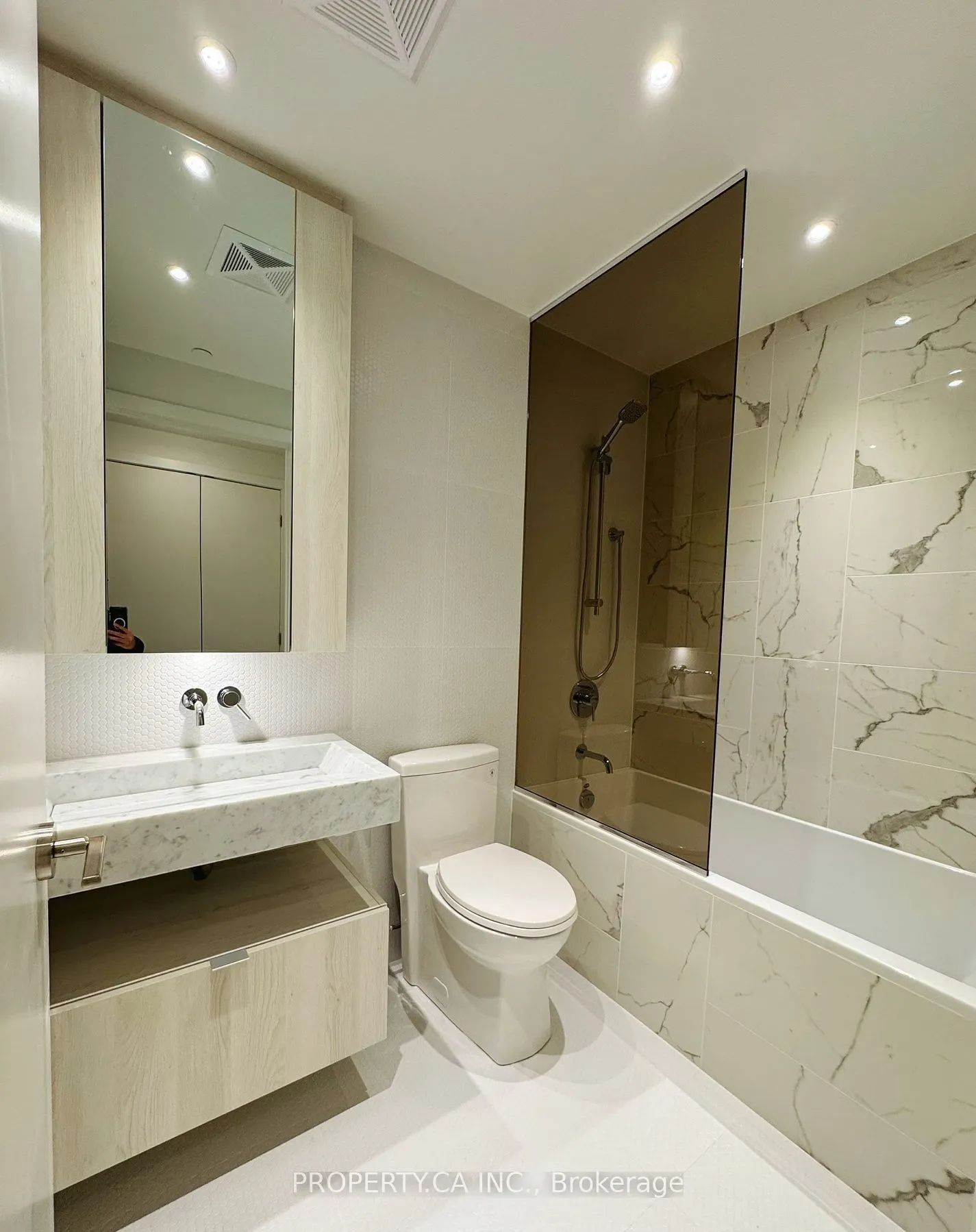 11 Yorkville Avenue #1007