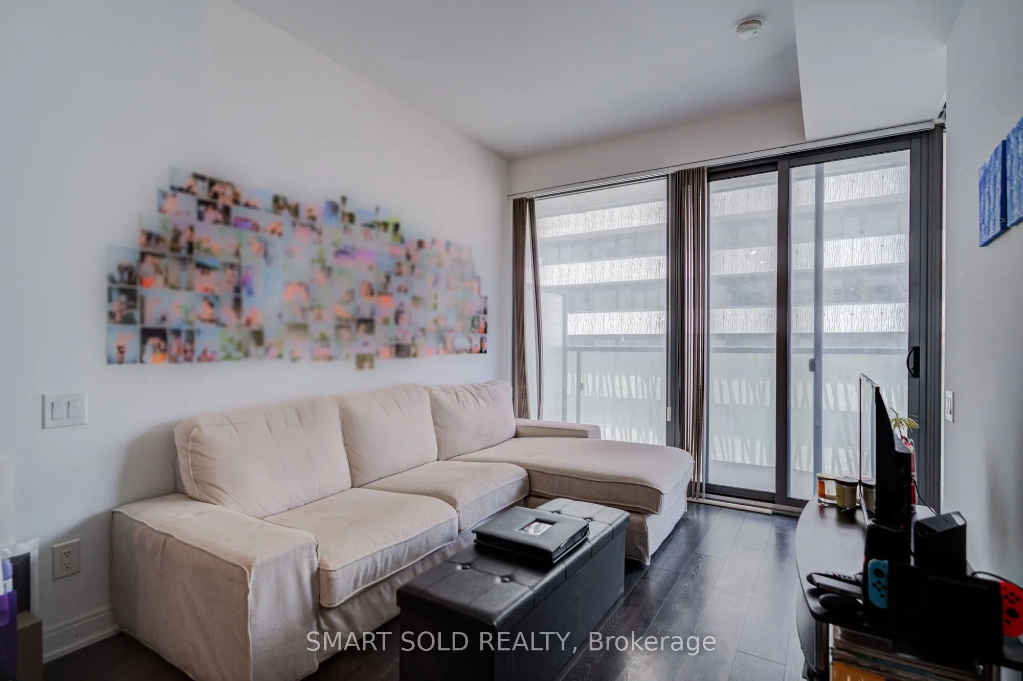 50 Charles Street E #2909