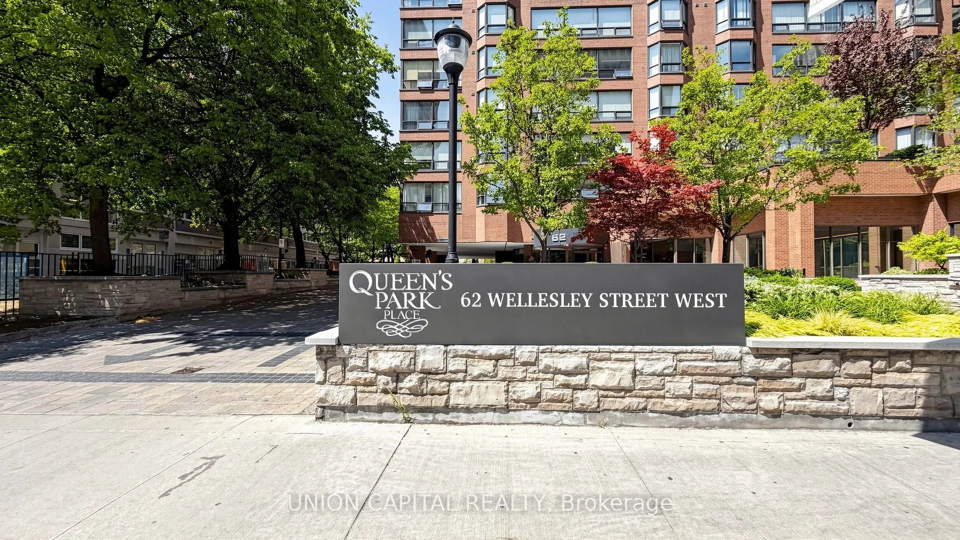 62 Wellesley Street W #1405