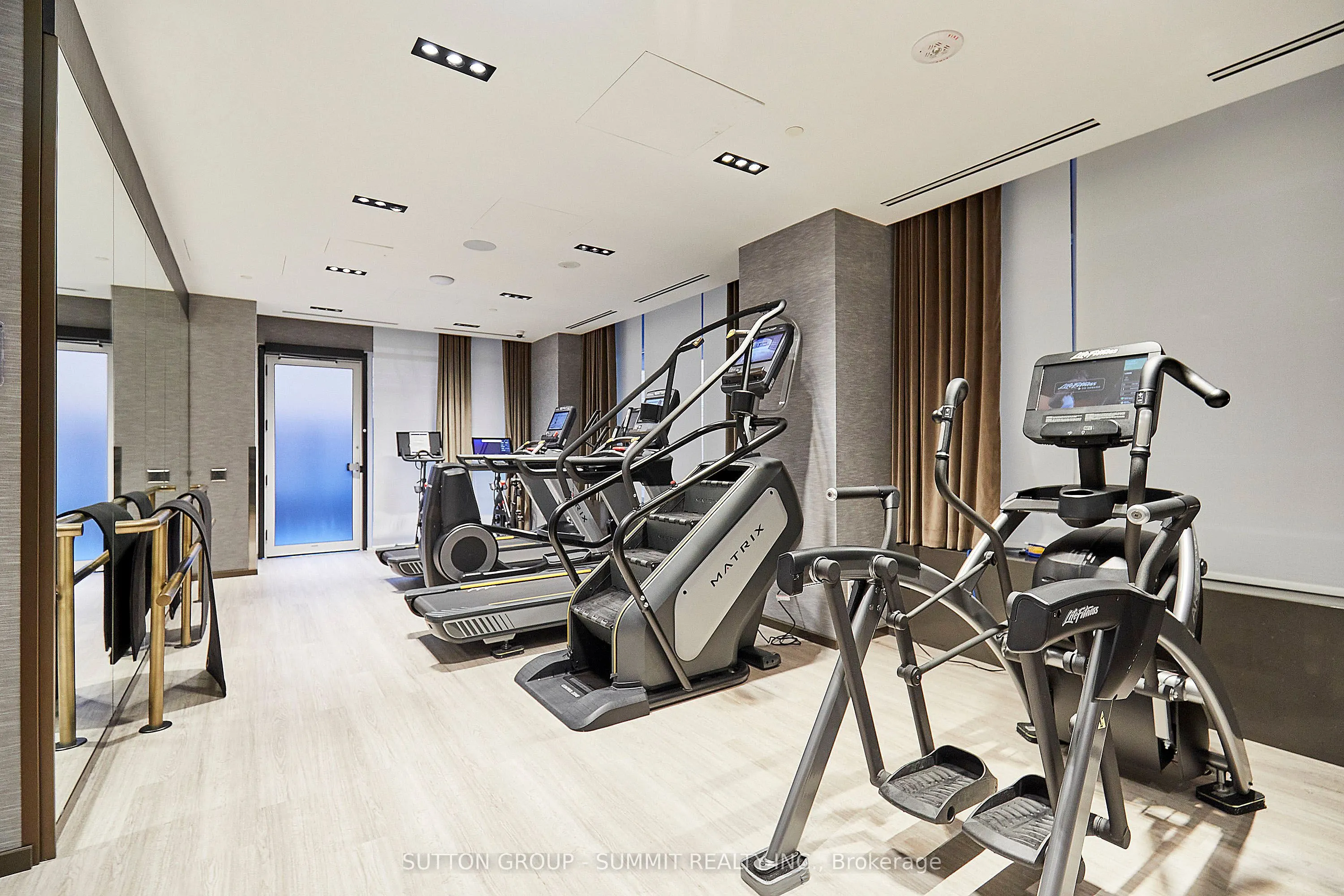 771 YONGE Street #2501