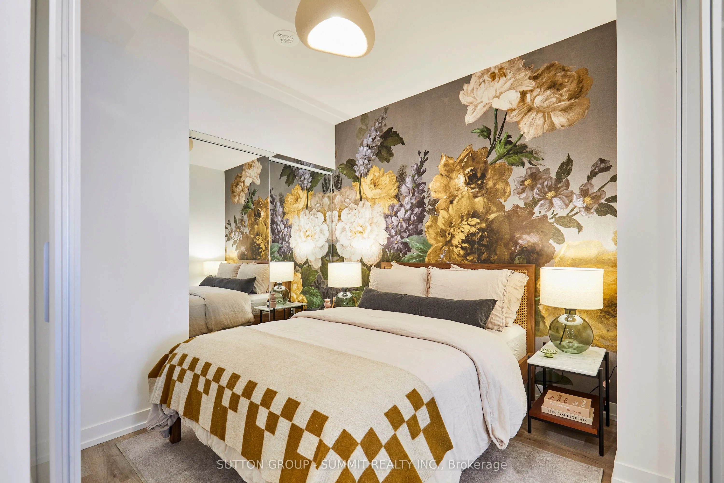 771 YONGE Street #2501