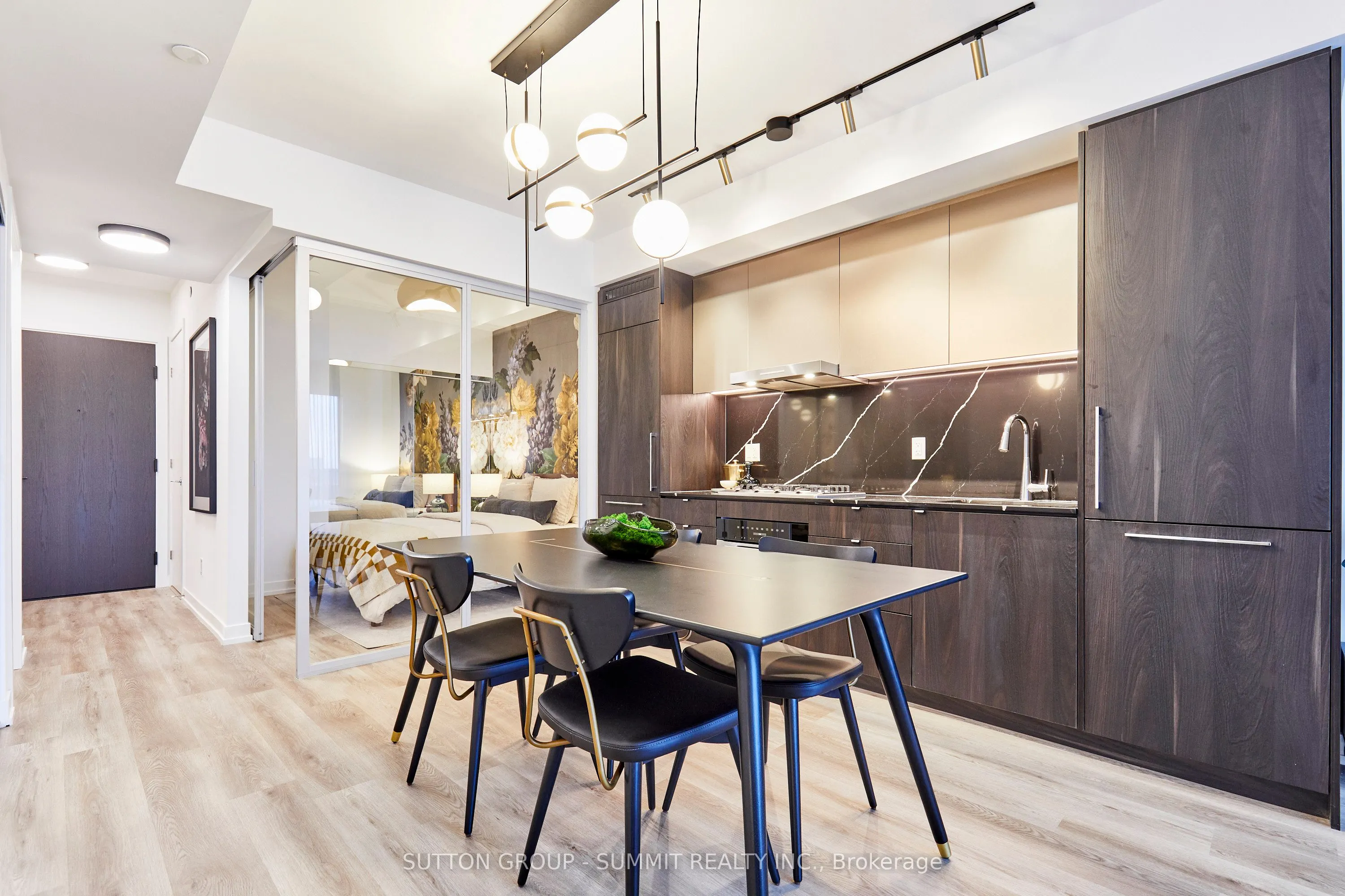 771 YONGE Street #2501