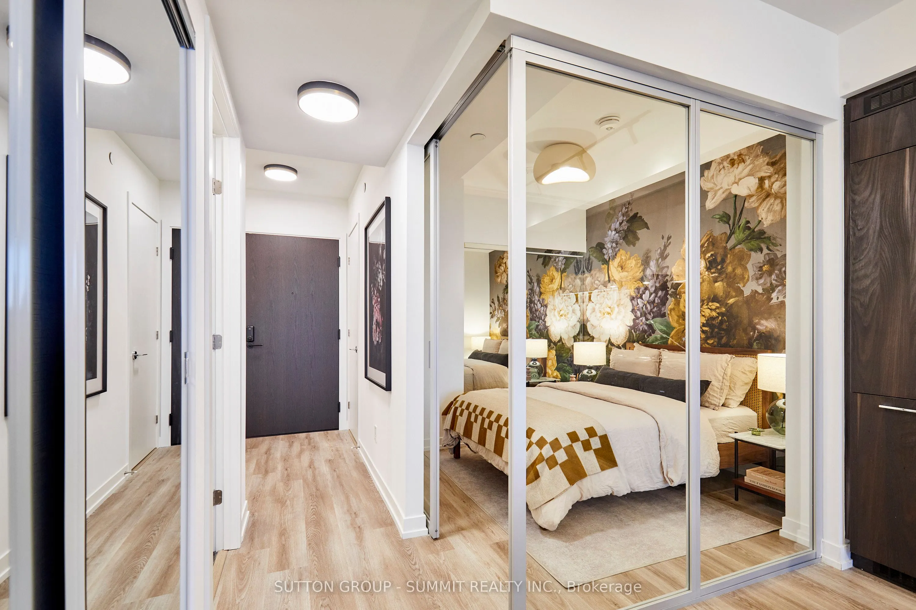 771 YONGE Street #2501