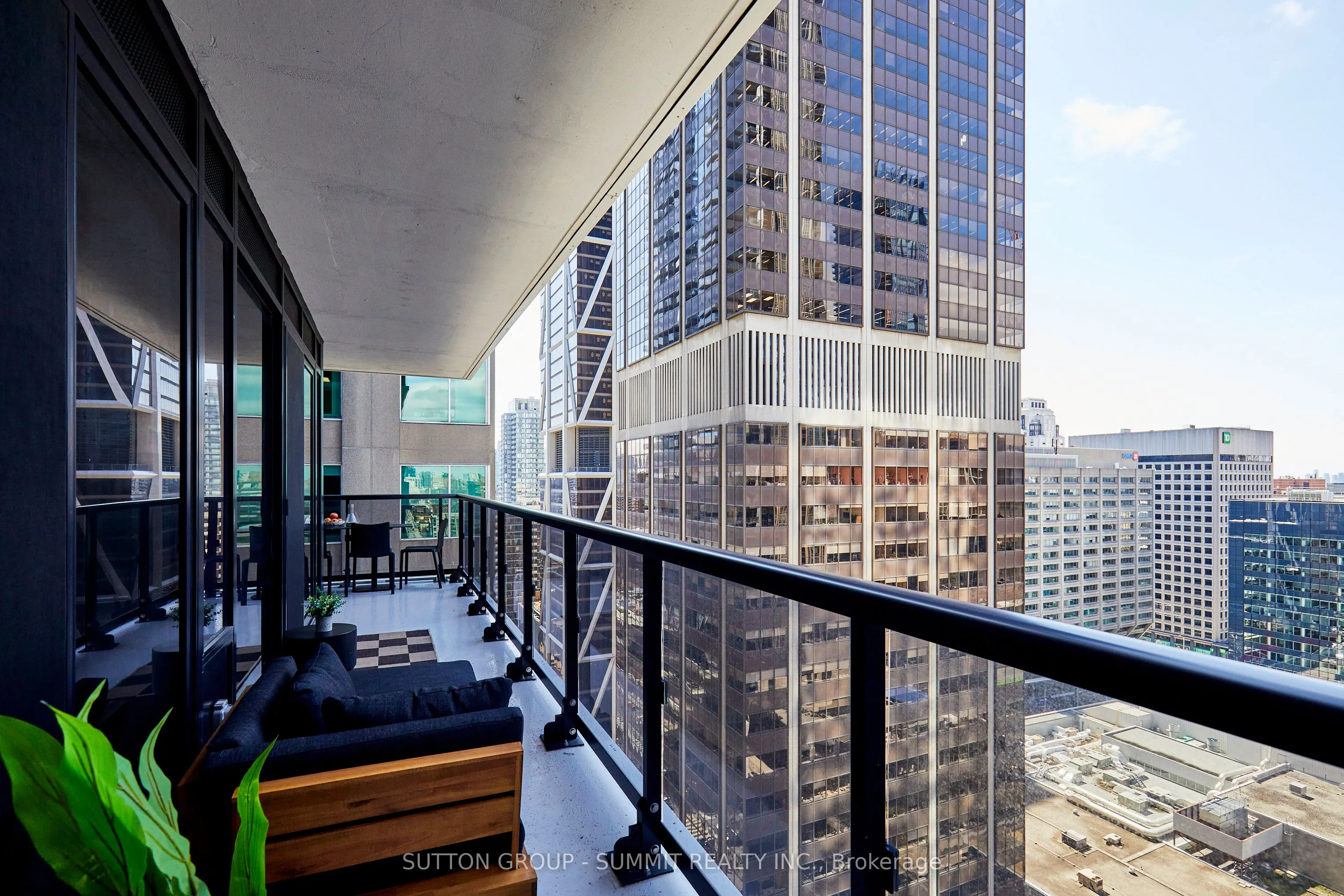 771 YONGE Street #2501
