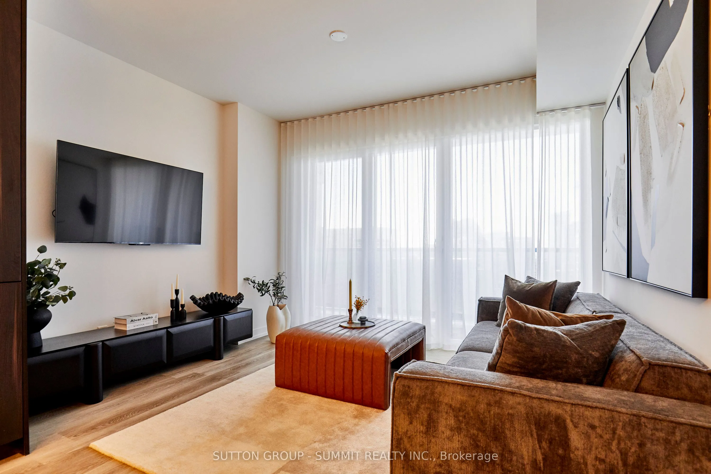 771 YONGE Street #2501