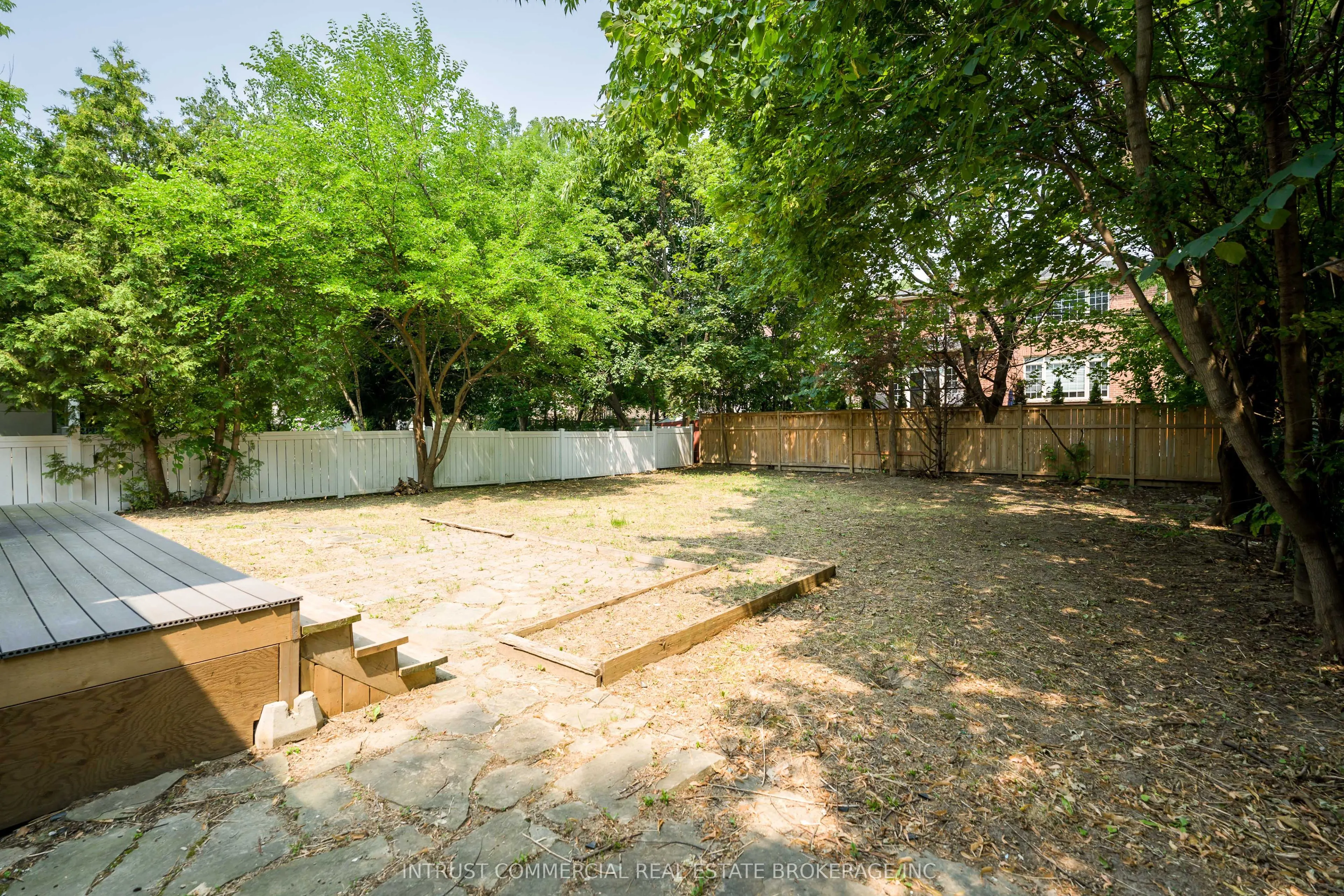 362 Lawrence Avenue W