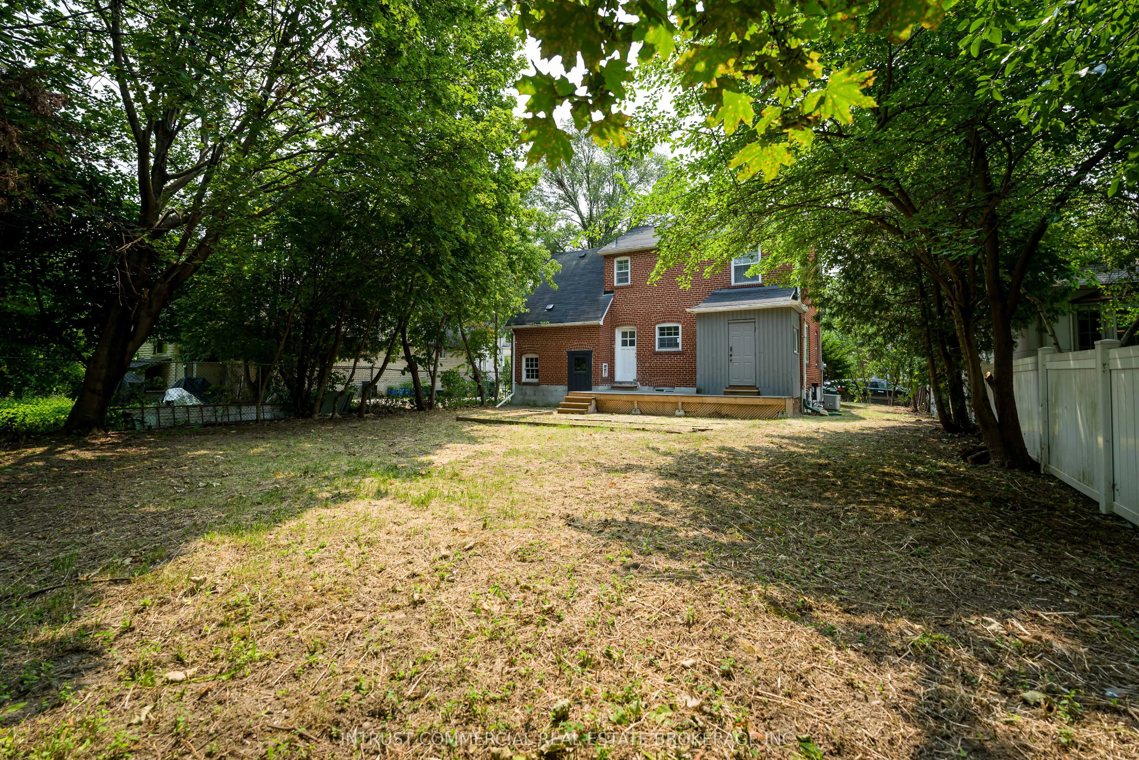 362 Lawrence Avenue W