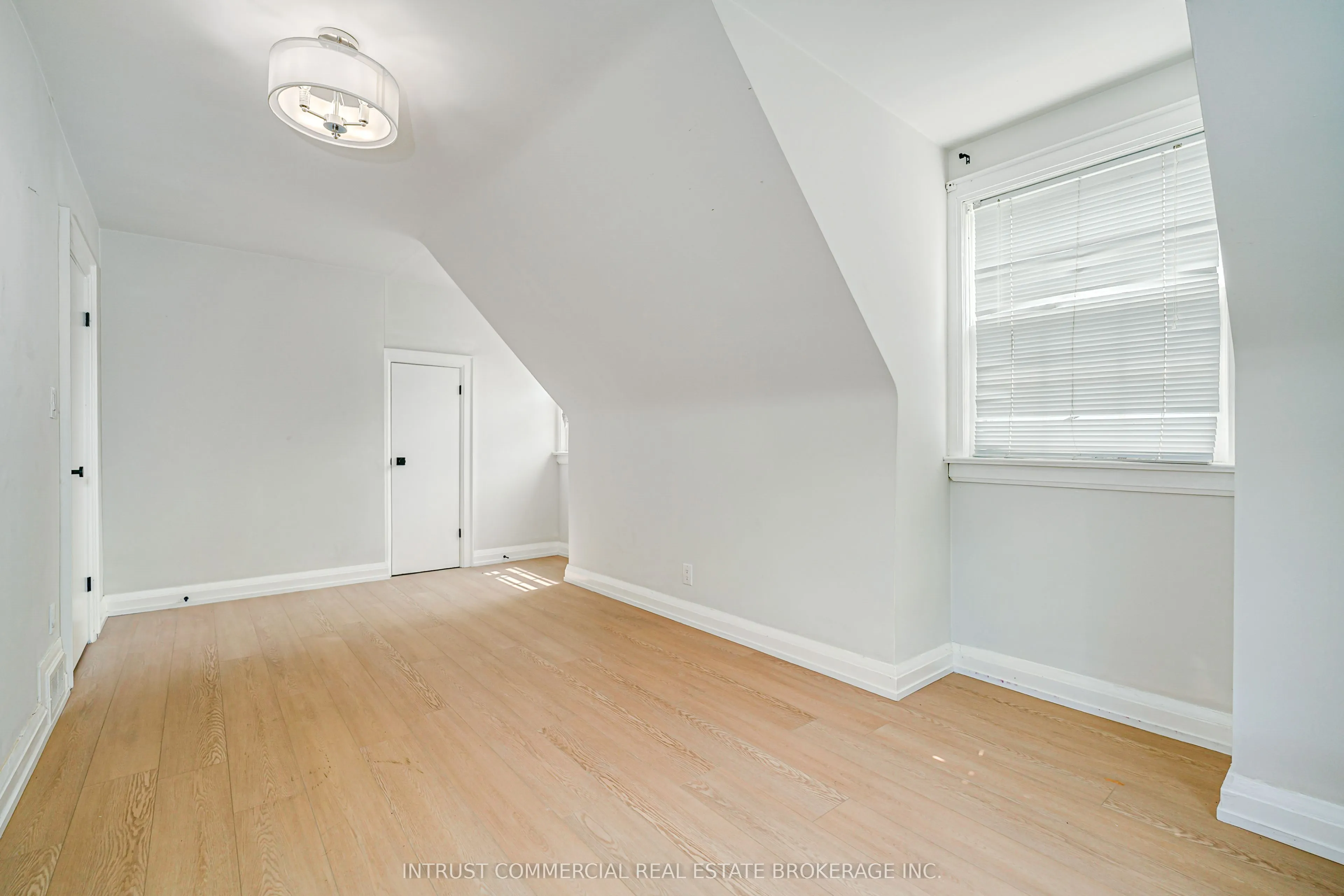 362 Lawrence Avenue W