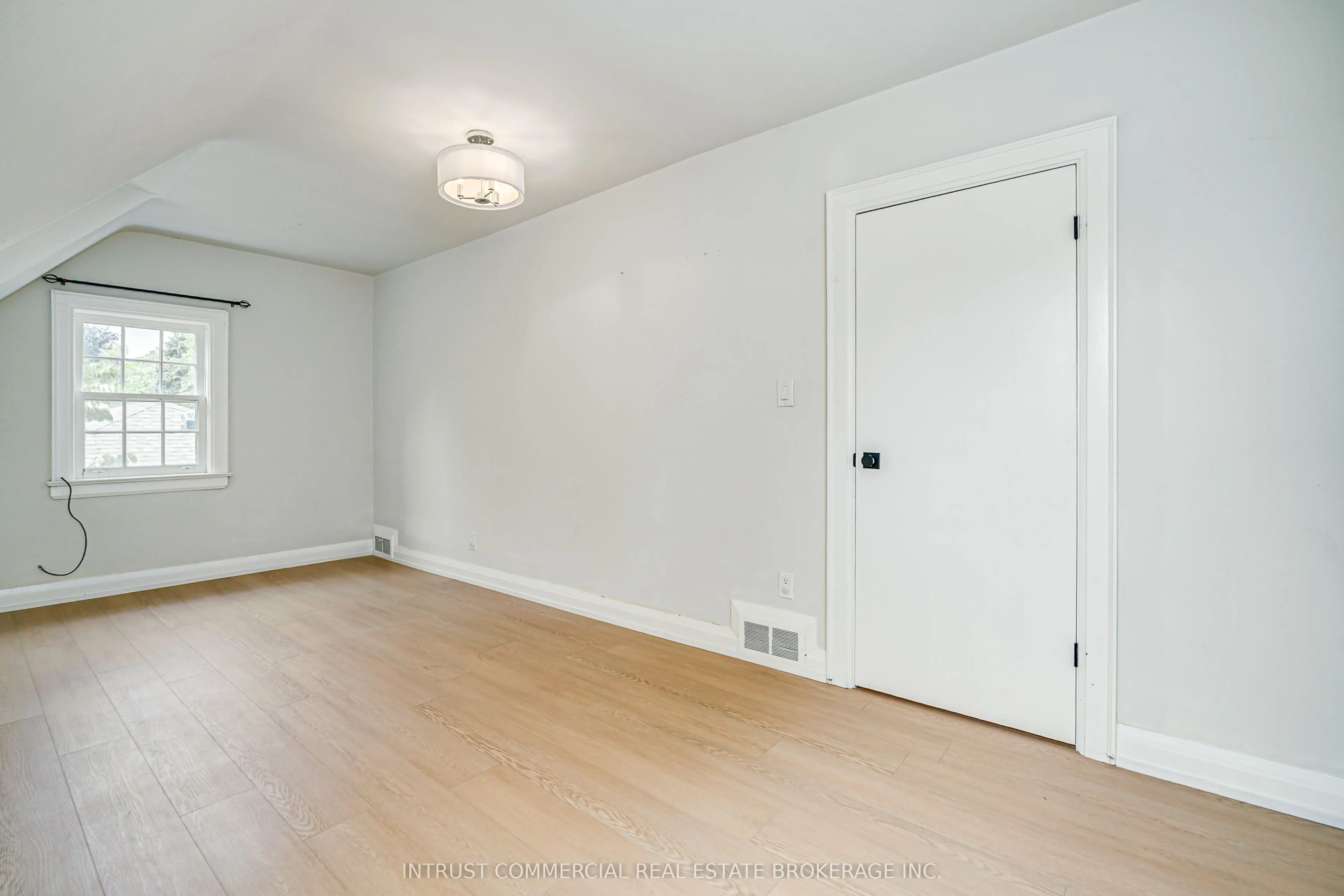 362 Lawrence Avenue W