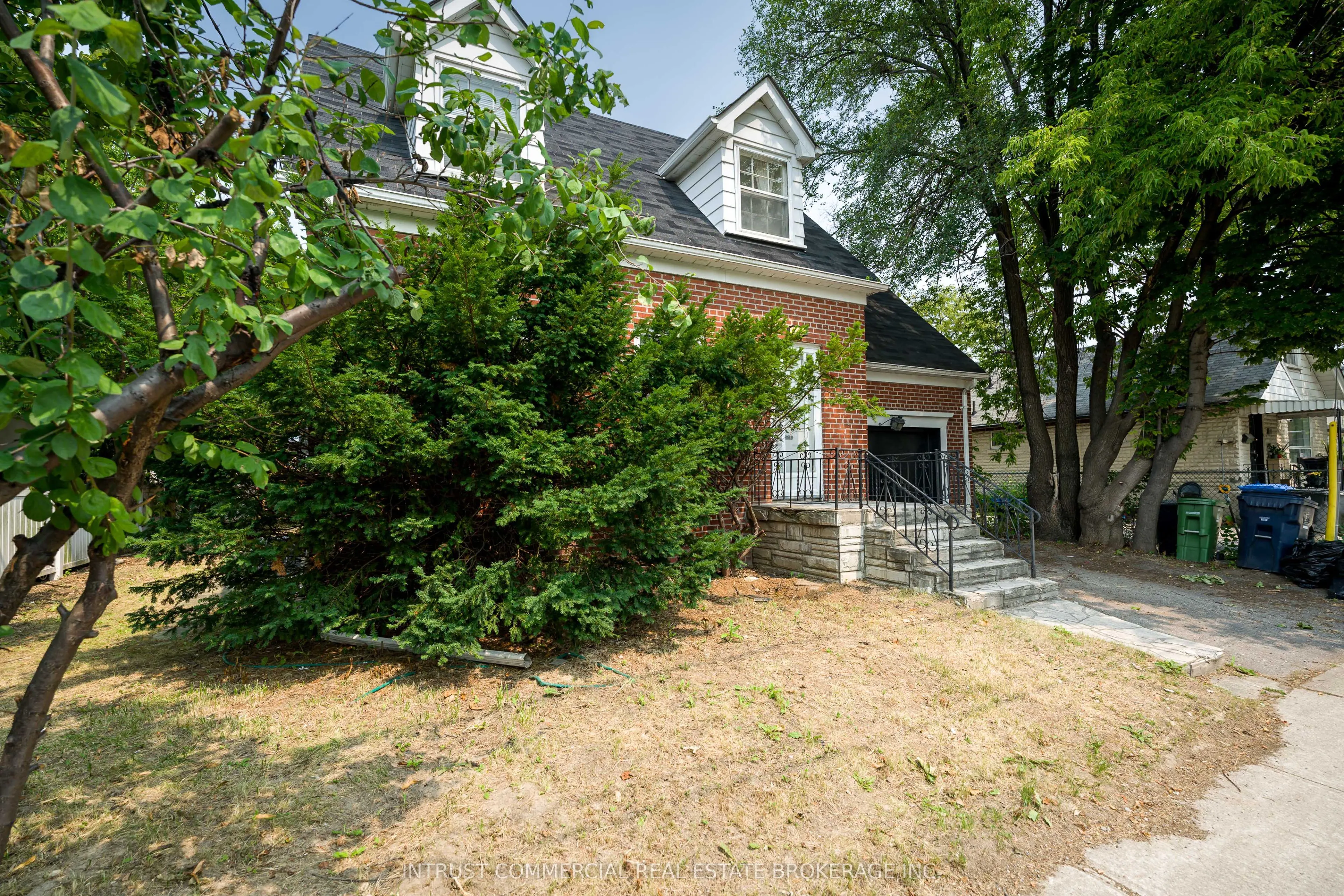 362 Lawrence Avenue W