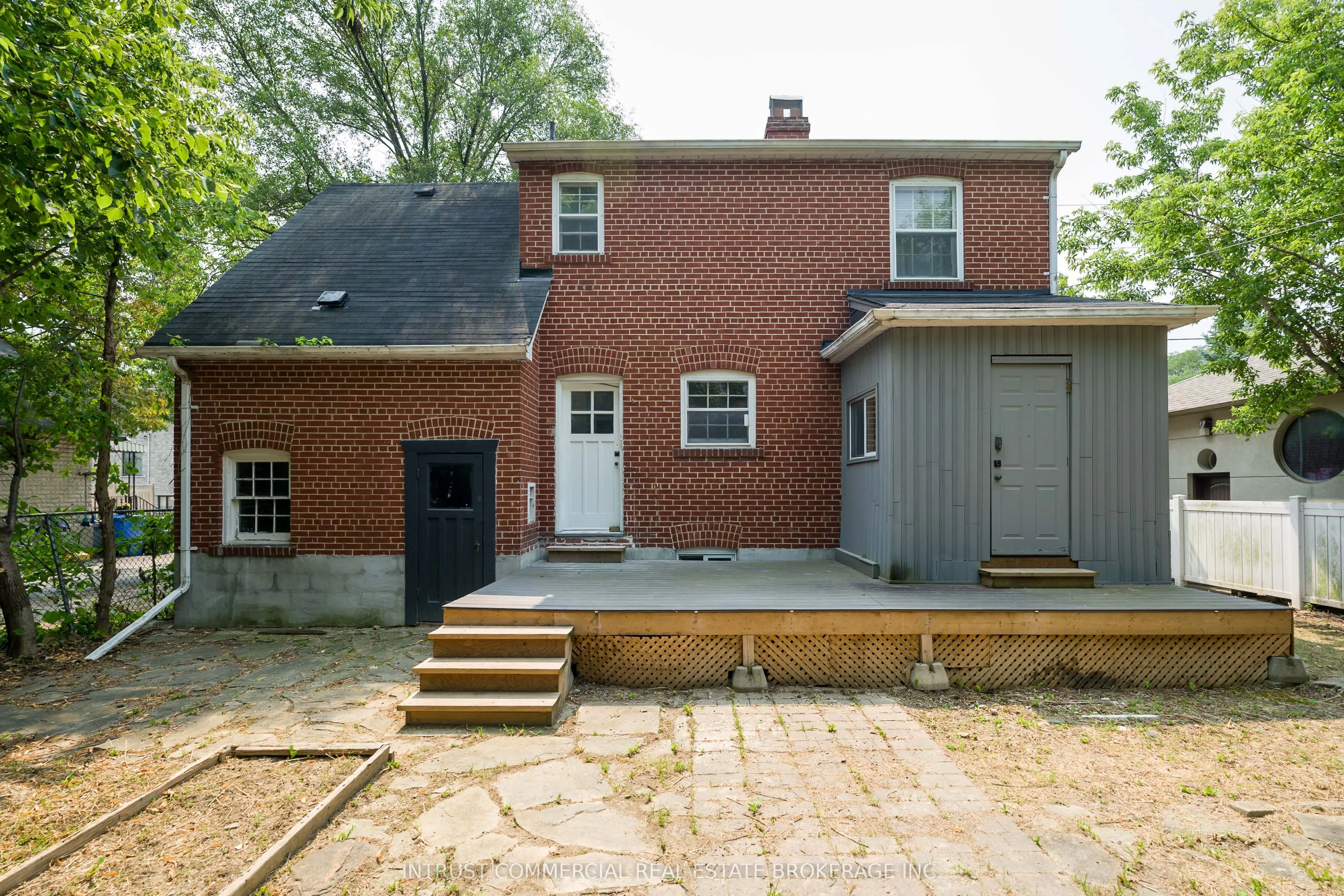 362 Lawrence Avenue W