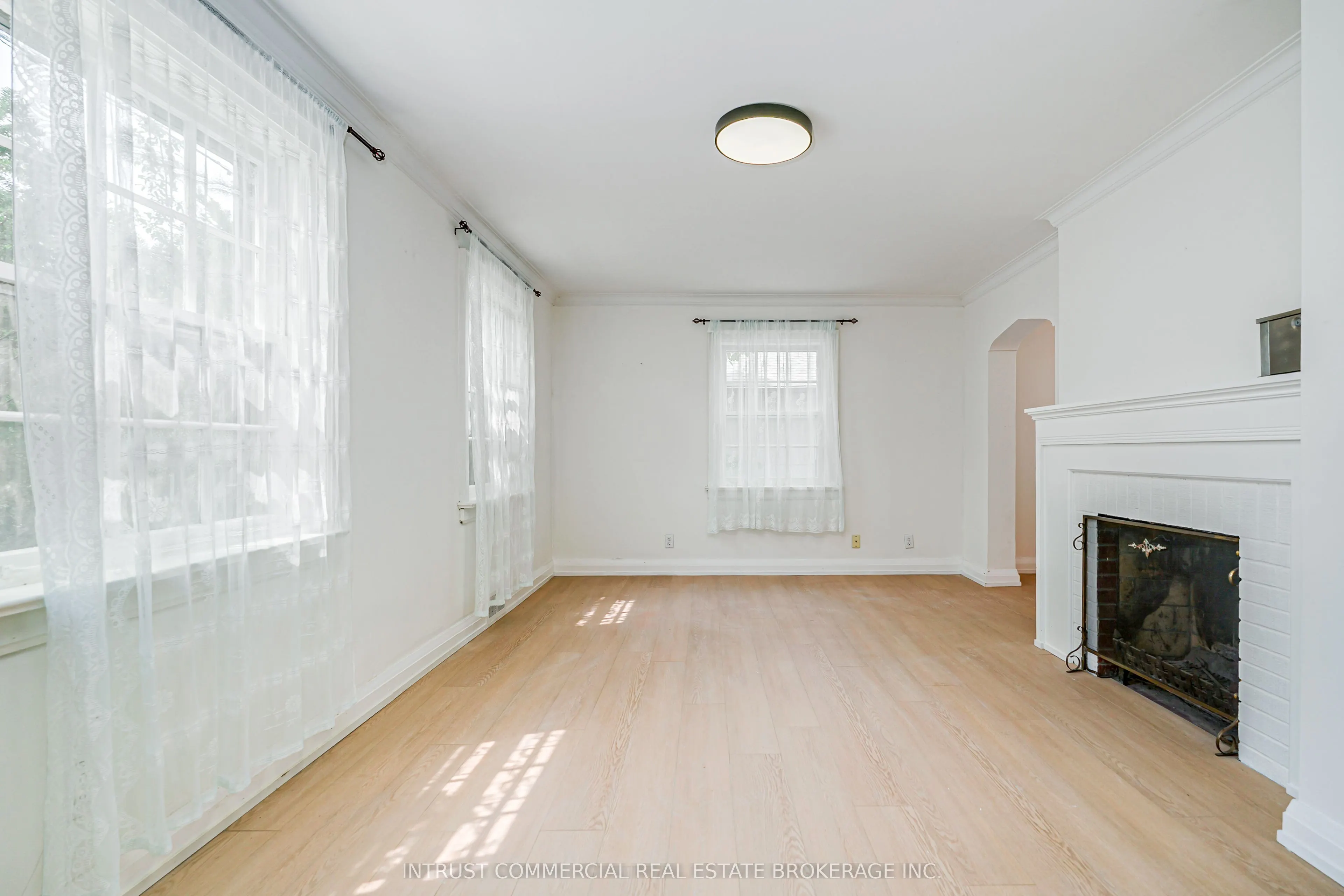 362 Lawrence Avenue W