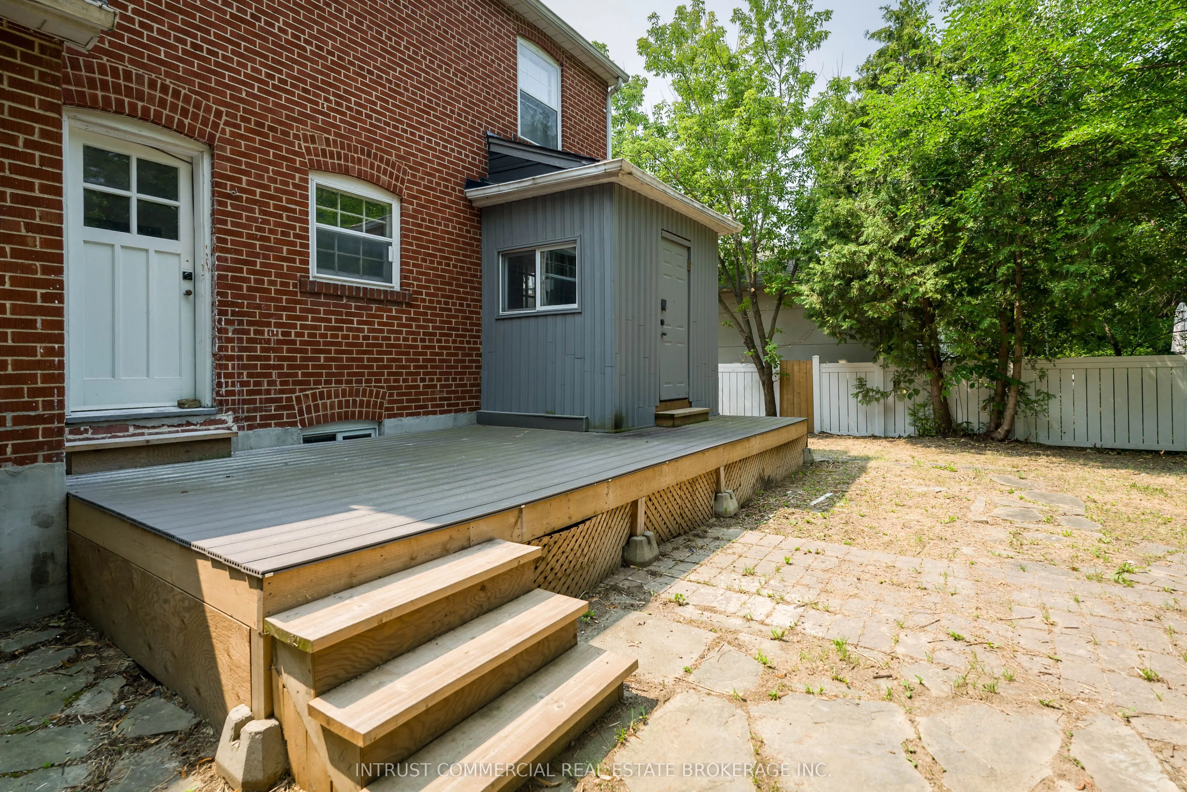 362 Lawrence Avenue W