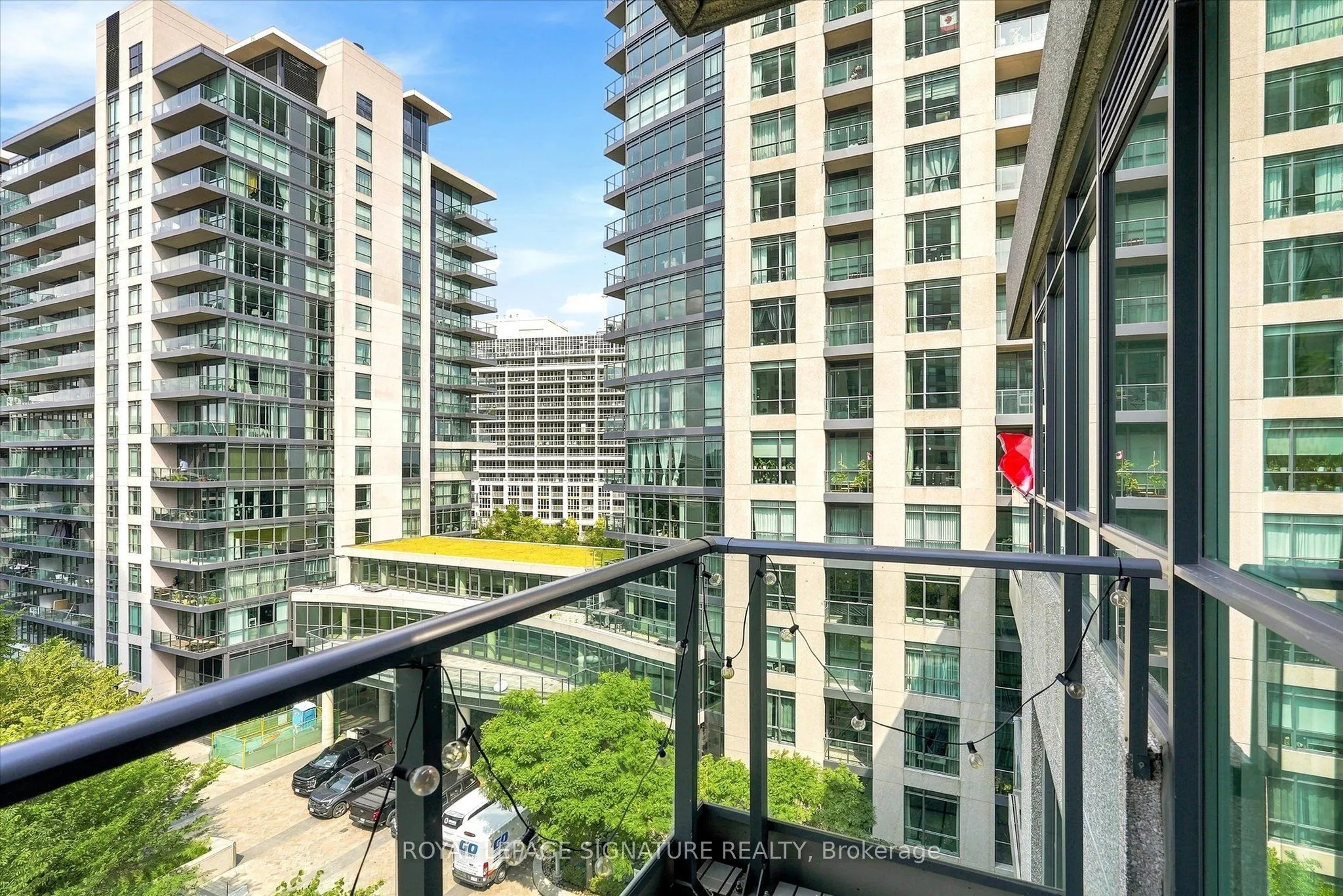 215 Fort York Boulevard #711