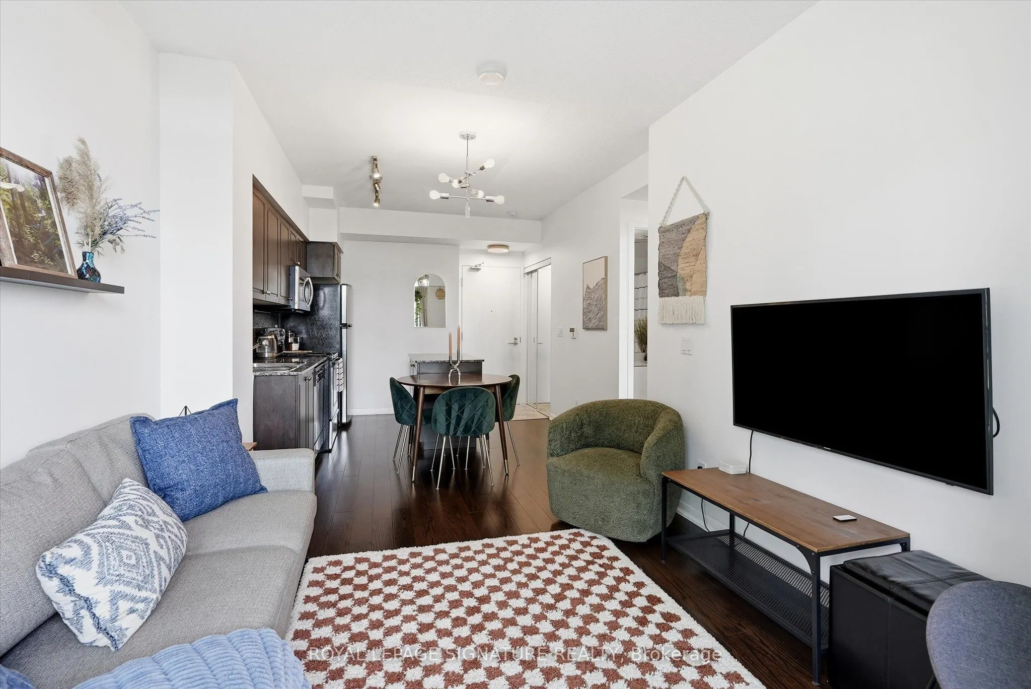215 Fort York Boulevard #711