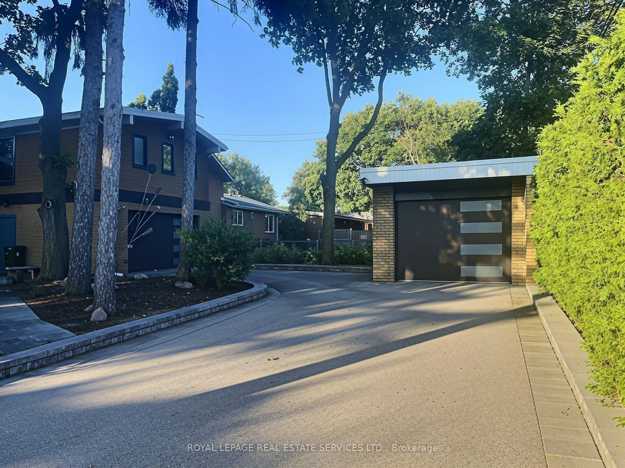 33 Blue Forest Drive