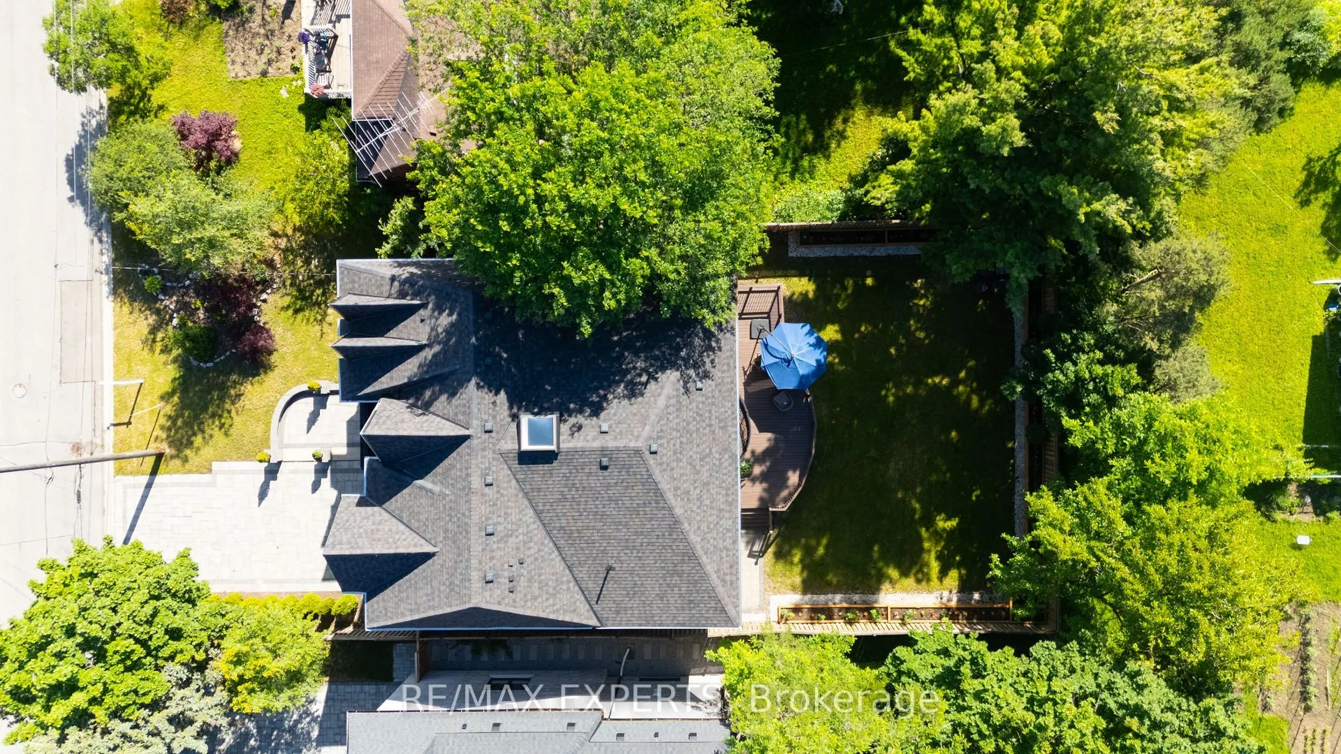 9 Calderon Crescent
