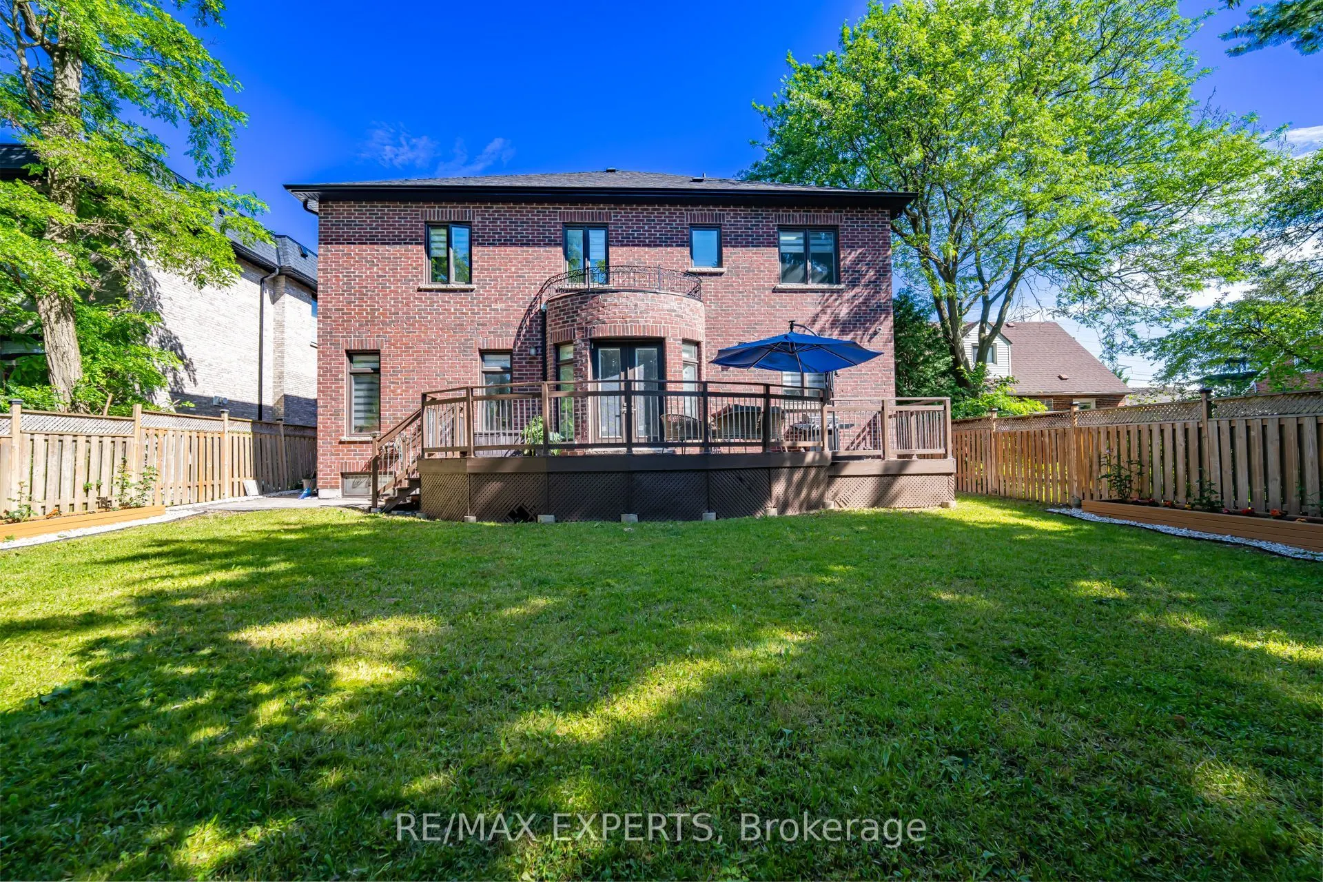 9 Calderon Crescent