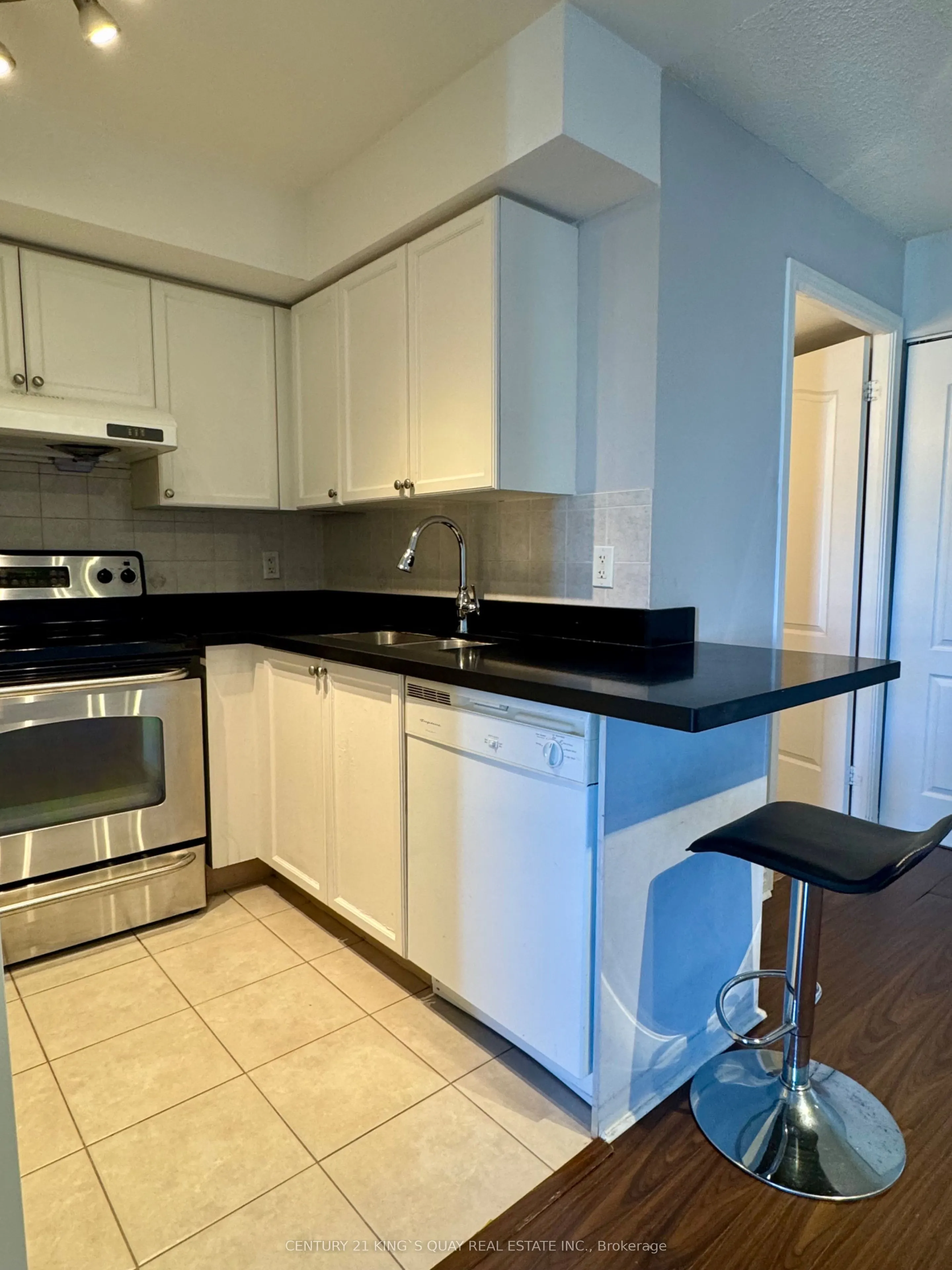 17 Barberry Place #2006