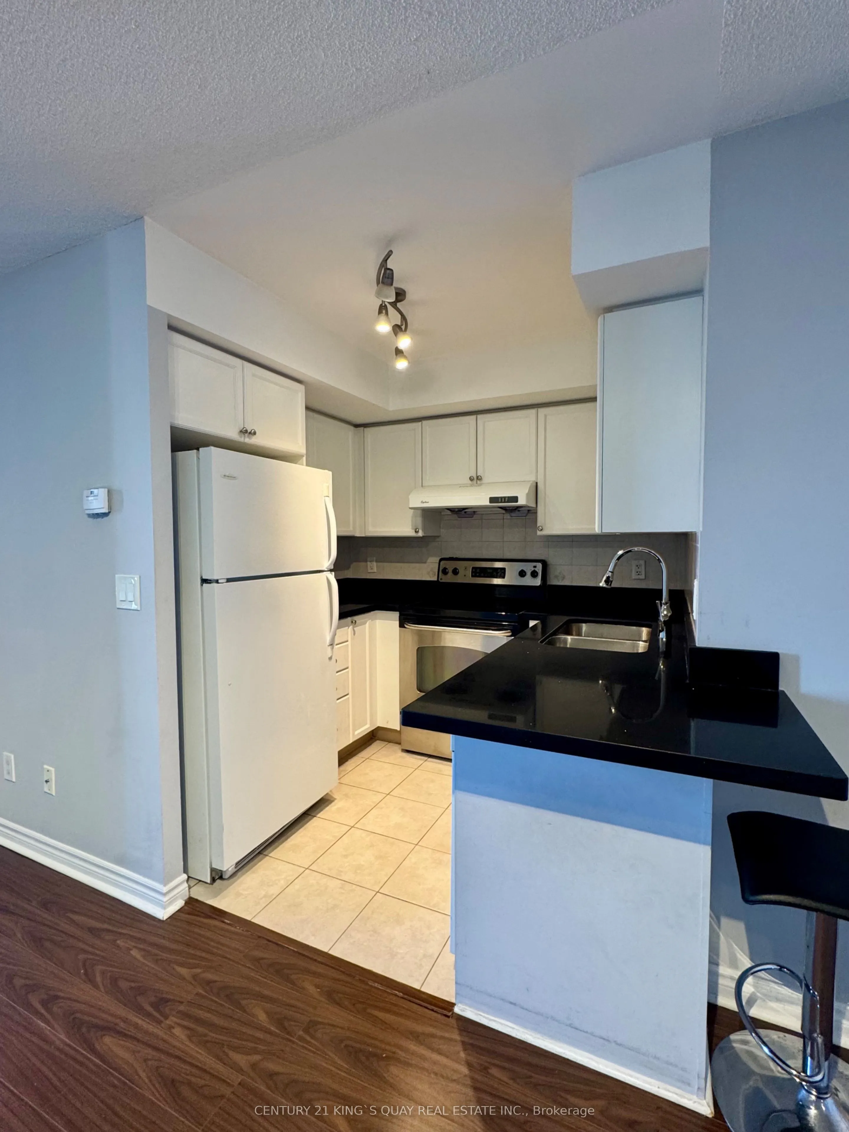 17 Barberry Place #2006