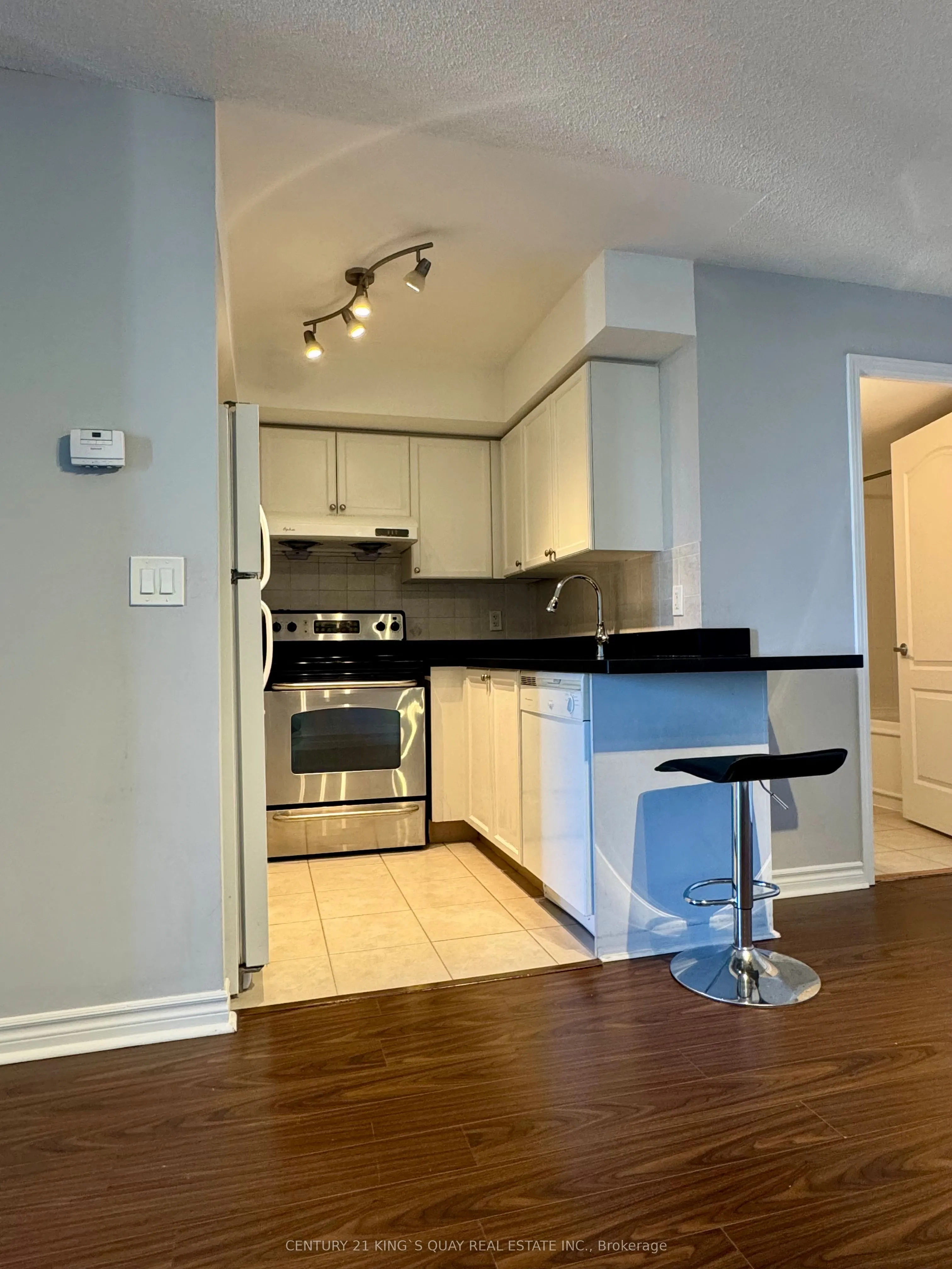 17 Barberry Place #2006