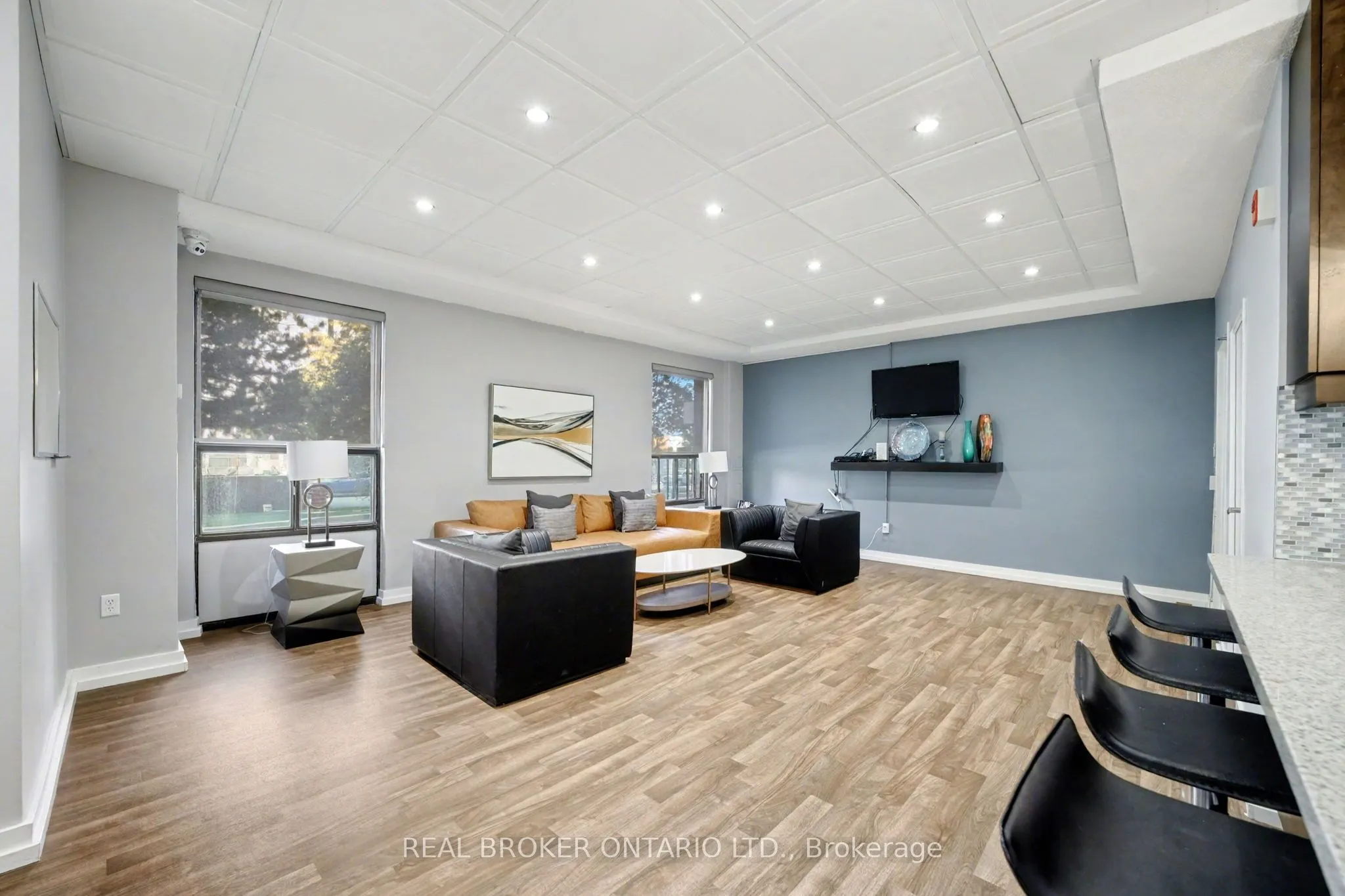 100 Canyon Avenue #503