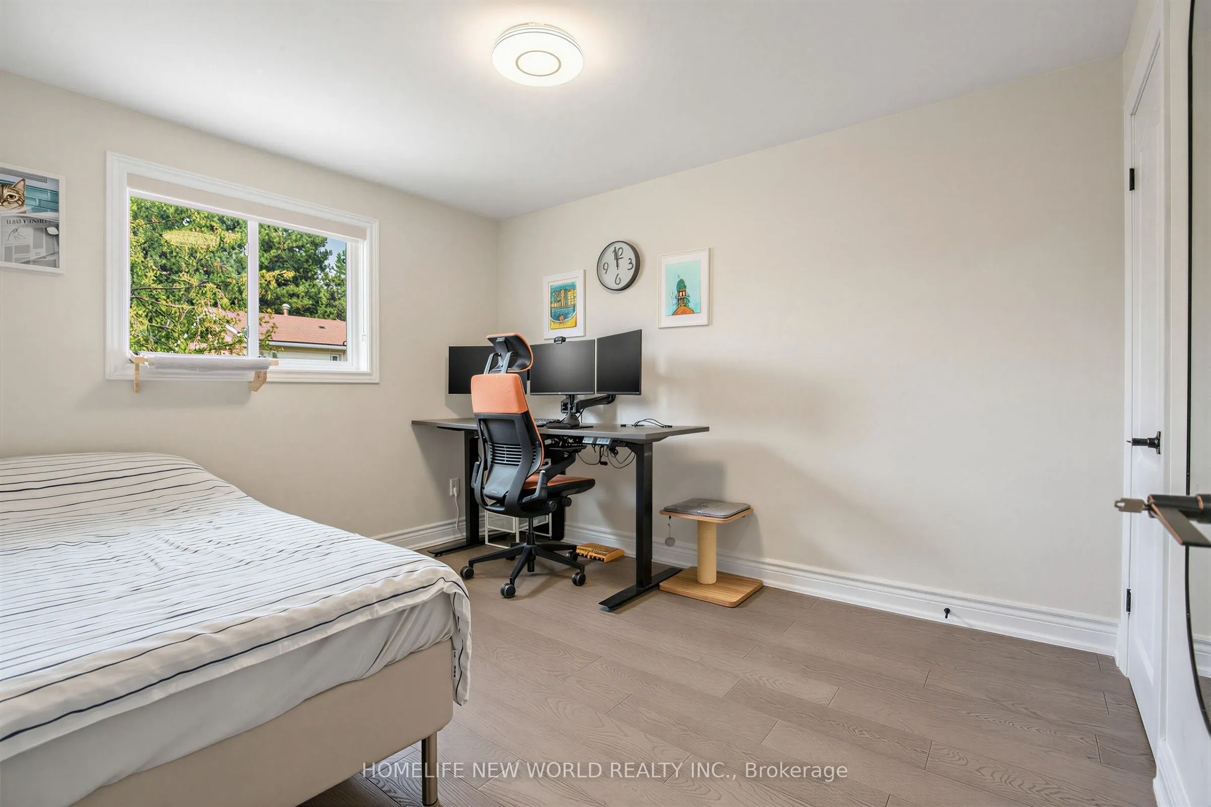 19 Liszt Gate #306