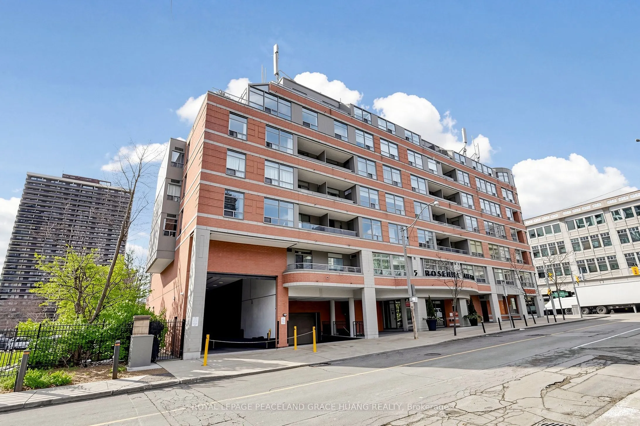 5 Rosehill Avenue #609